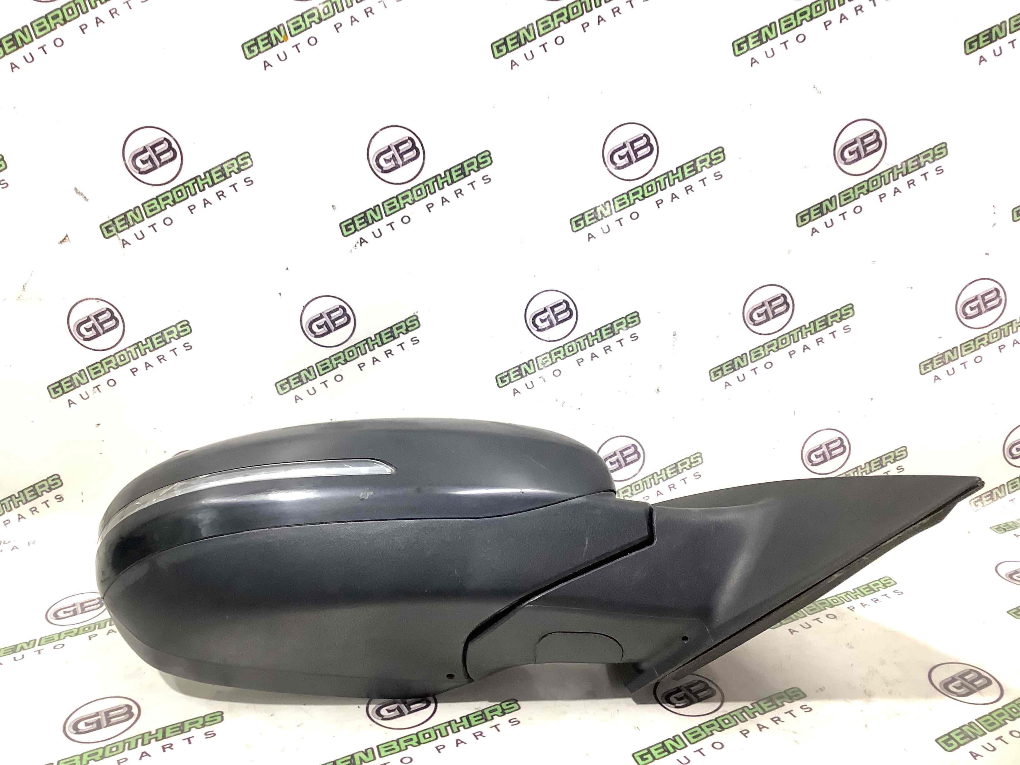 Дзеркало зовнішнє праве