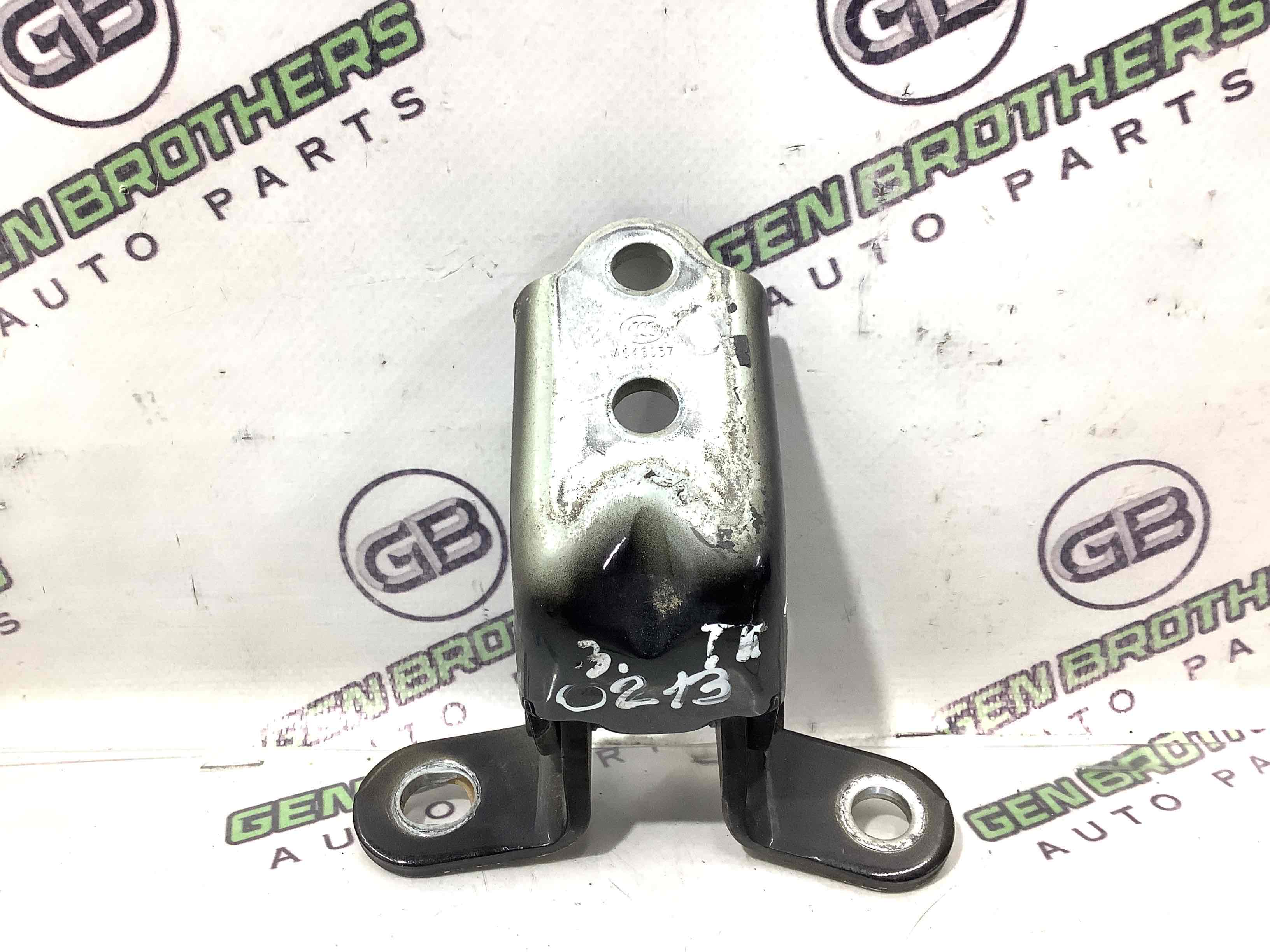 Петля двери, замок двери