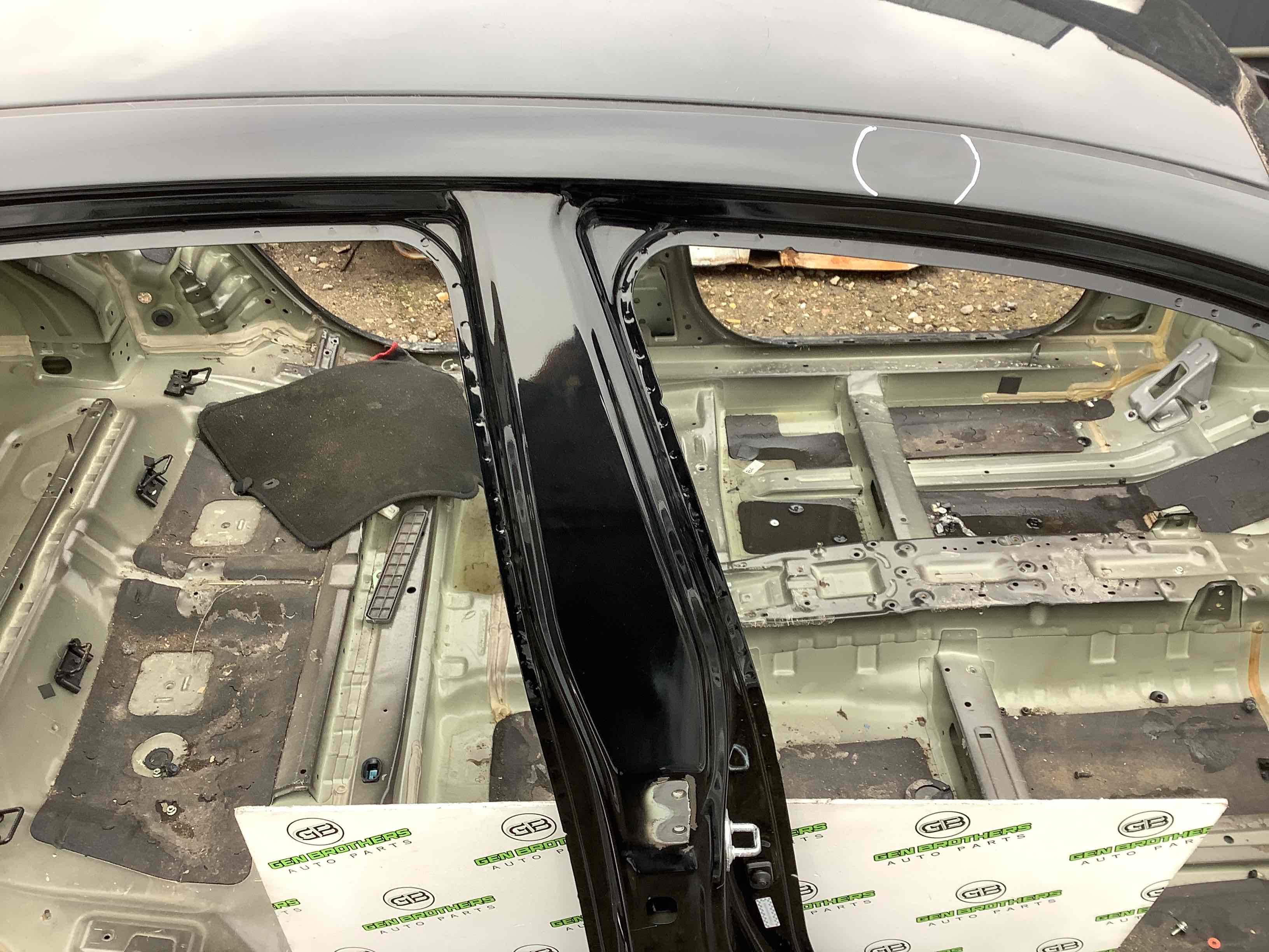 Стойки кузова и пороги