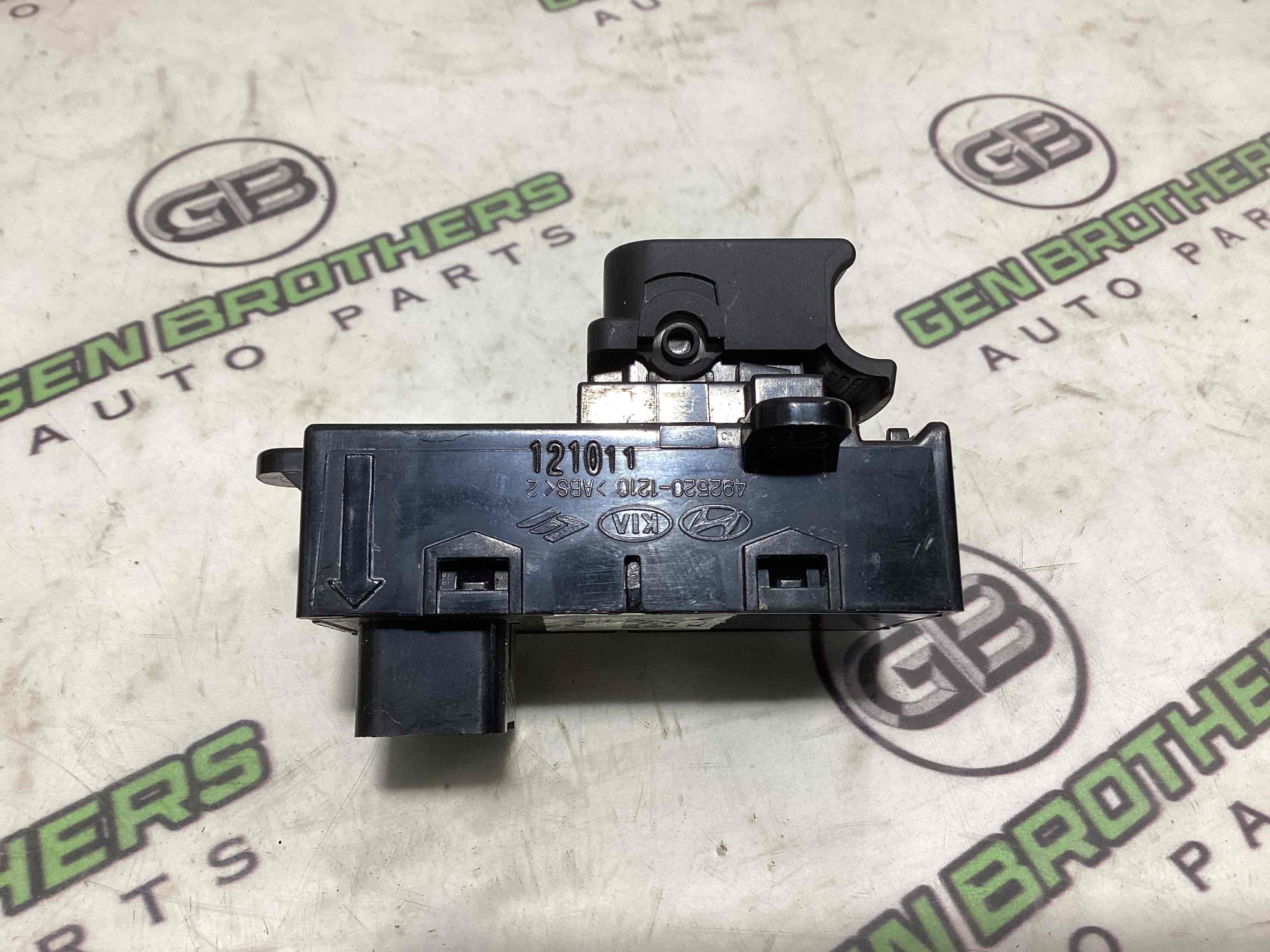 Кнопки керування склопідйомниками