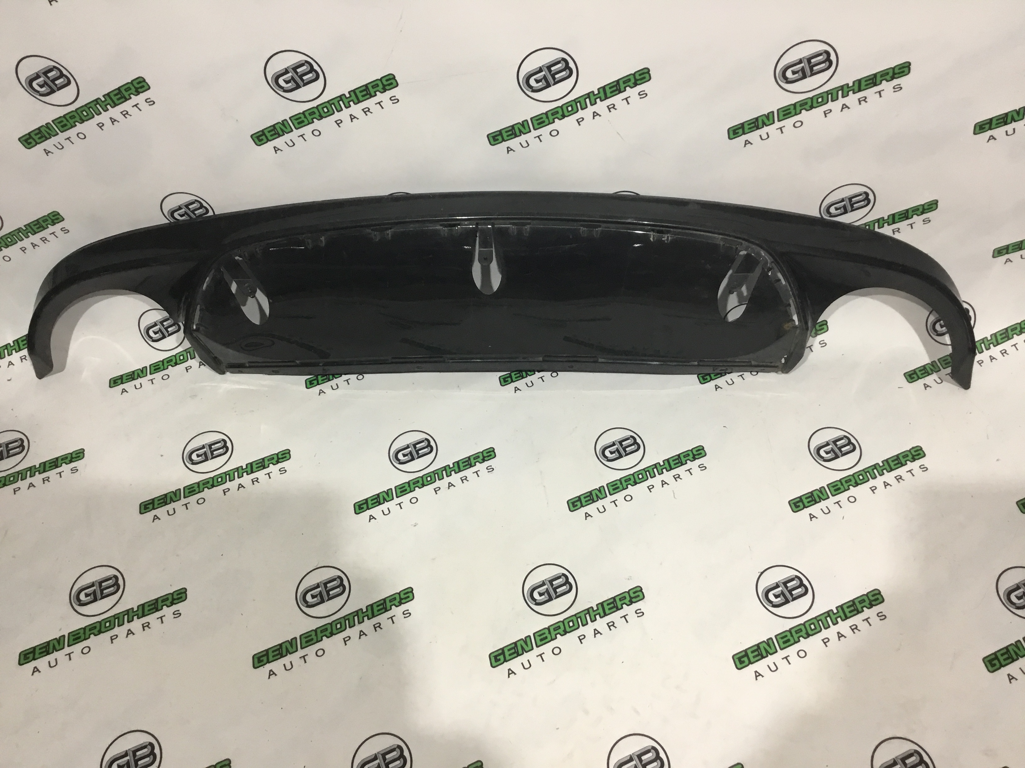 Накладка на бампер