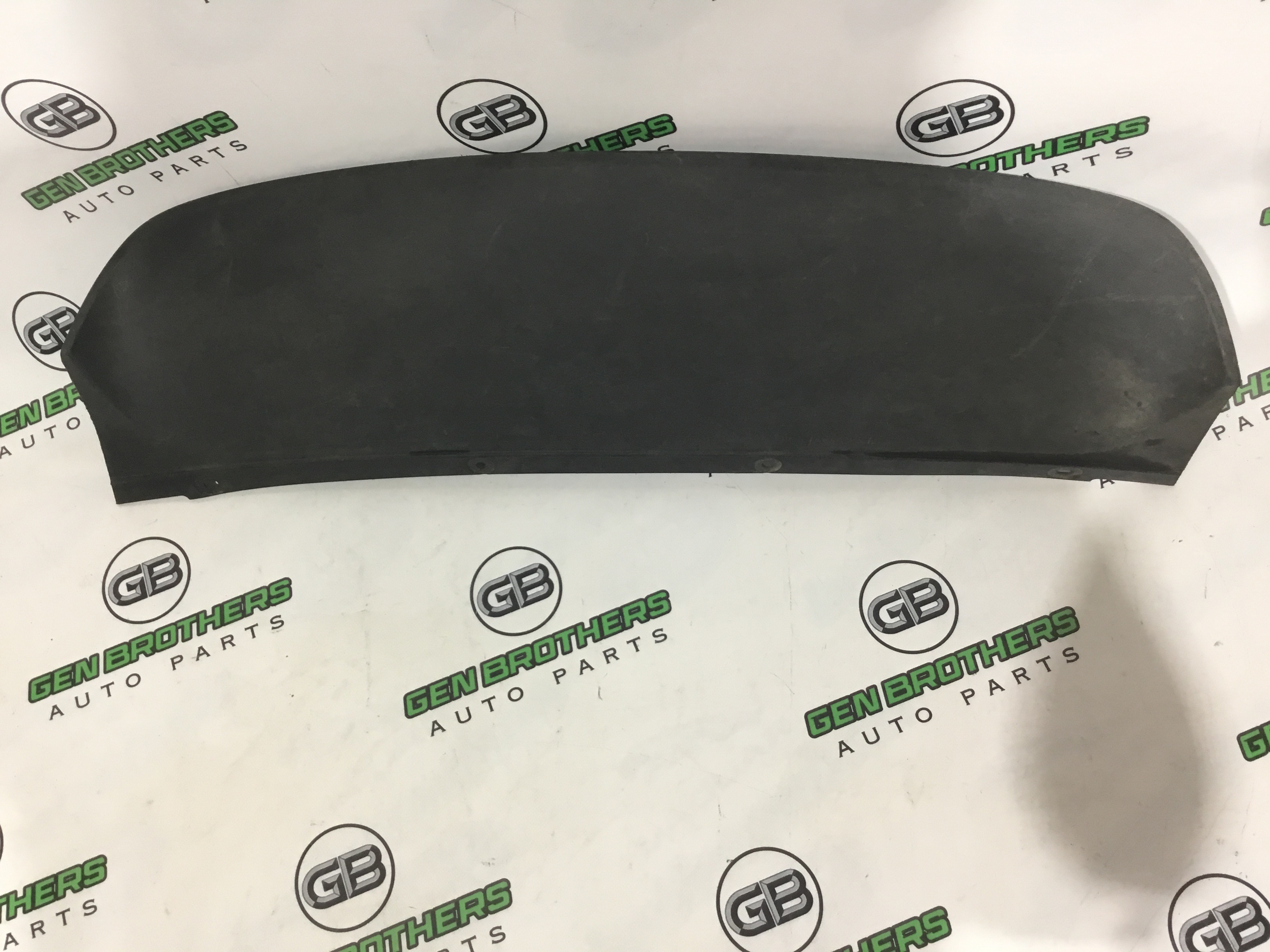 Бампер задній