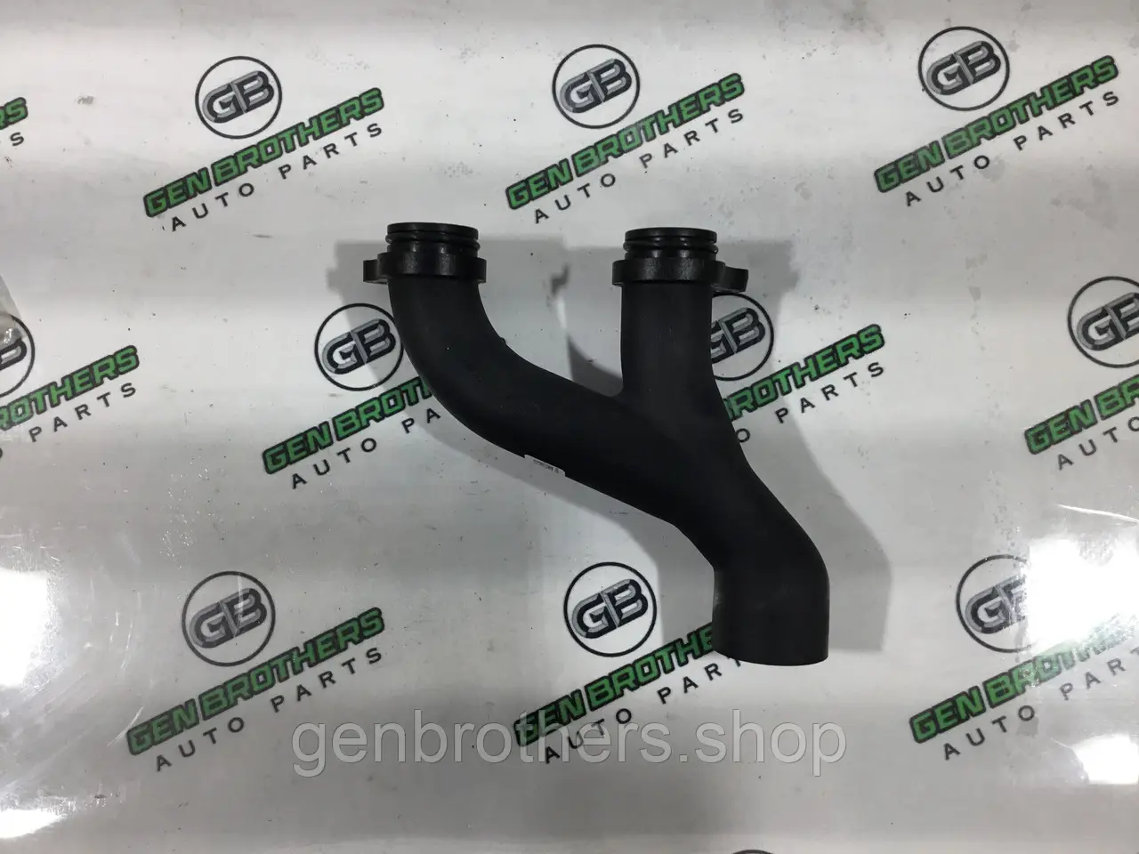 Патрубок трубопровід, шланг