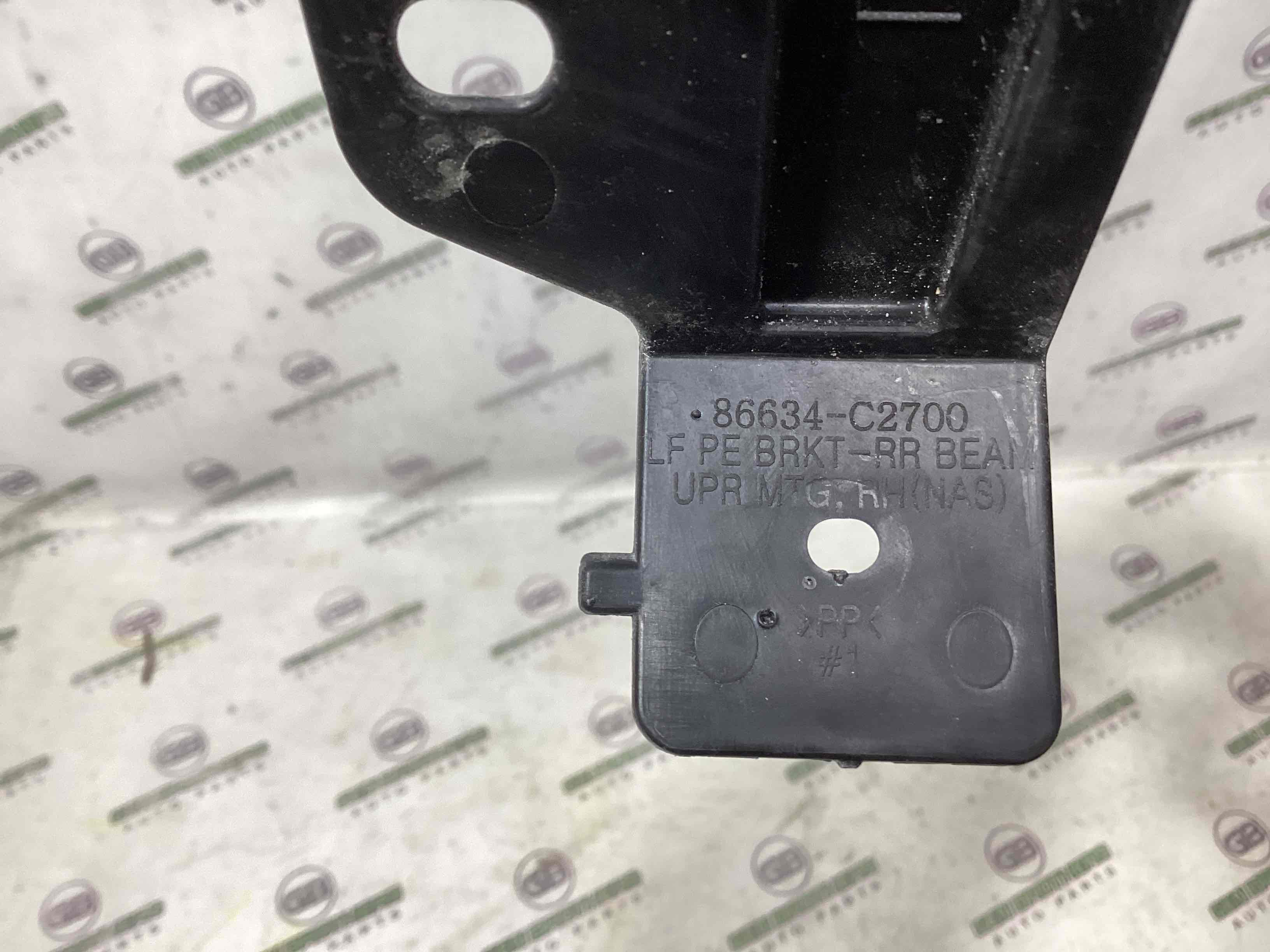 Кронштейн підсилювача бампера