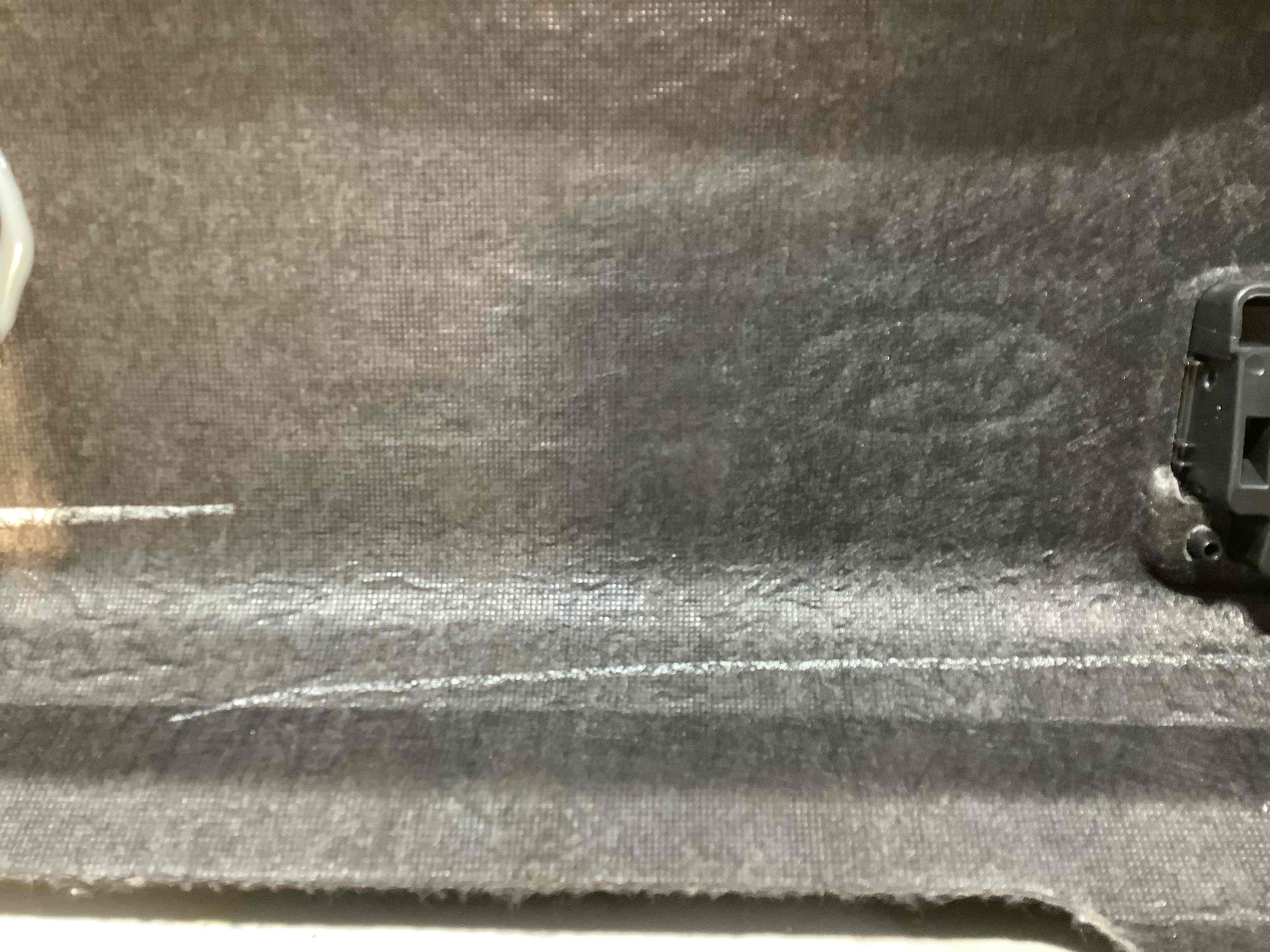 Елементи оздоблення багажника