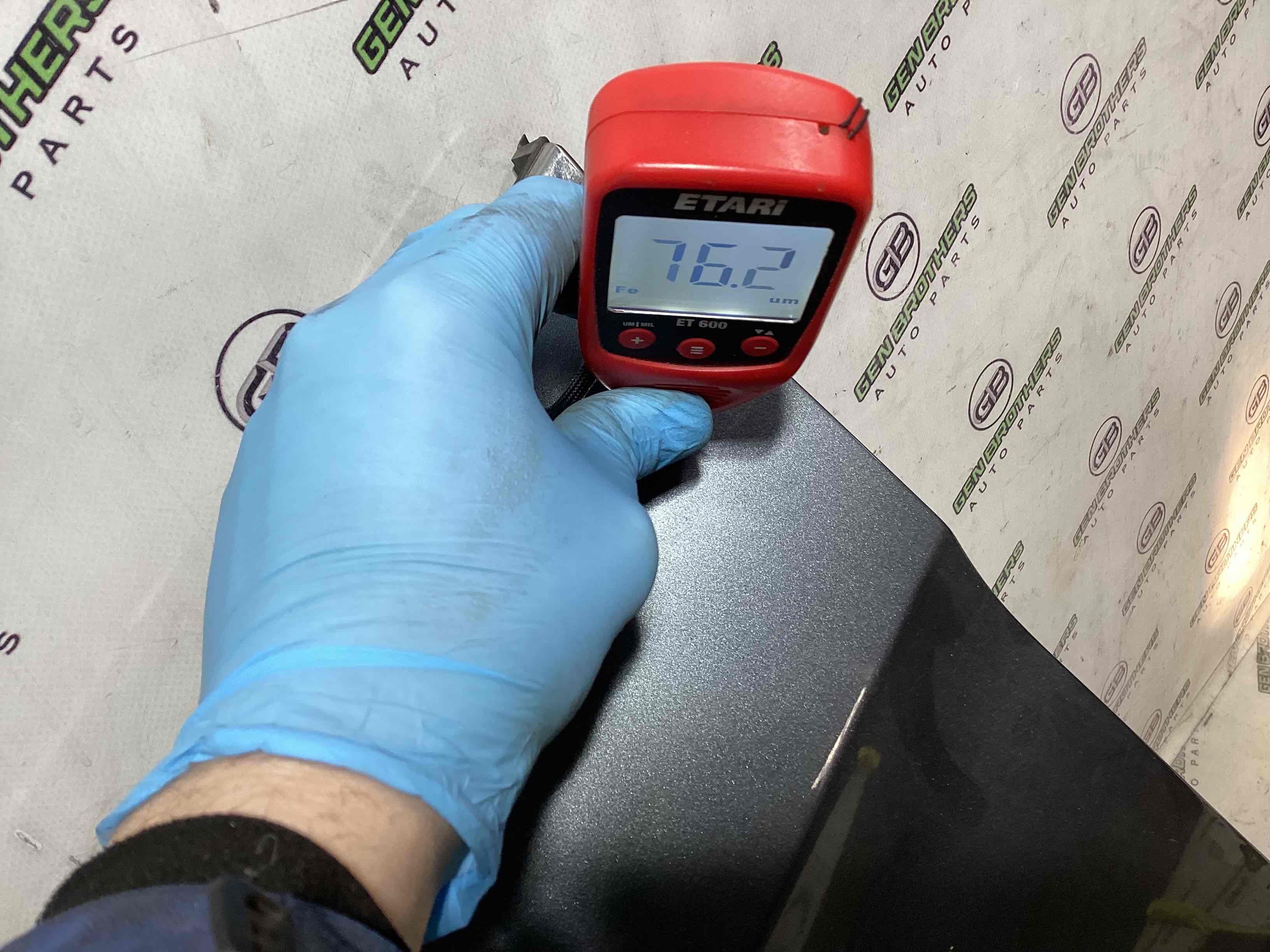 Крило переднє ліве