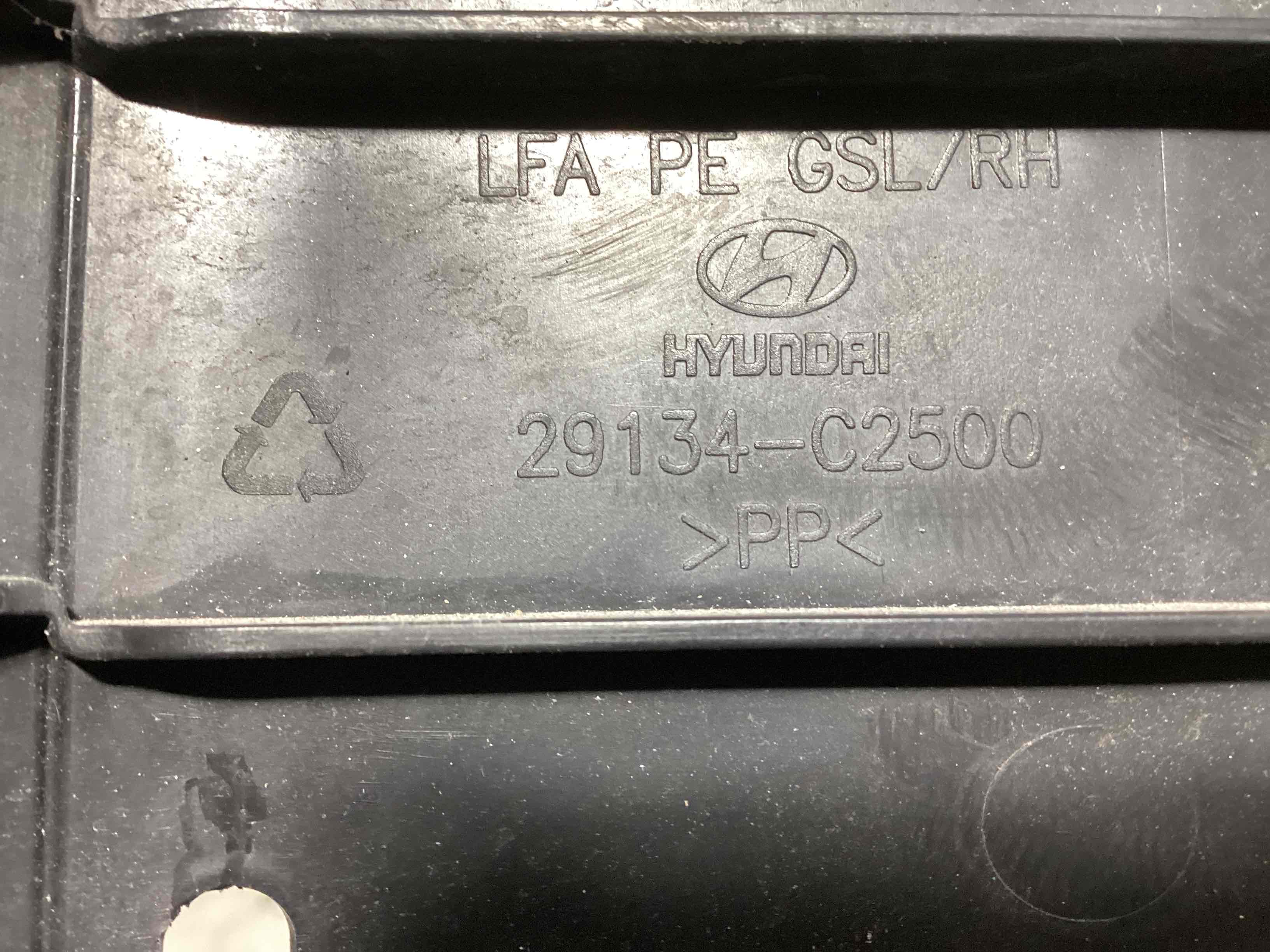 Дефлектор обдува радіатора