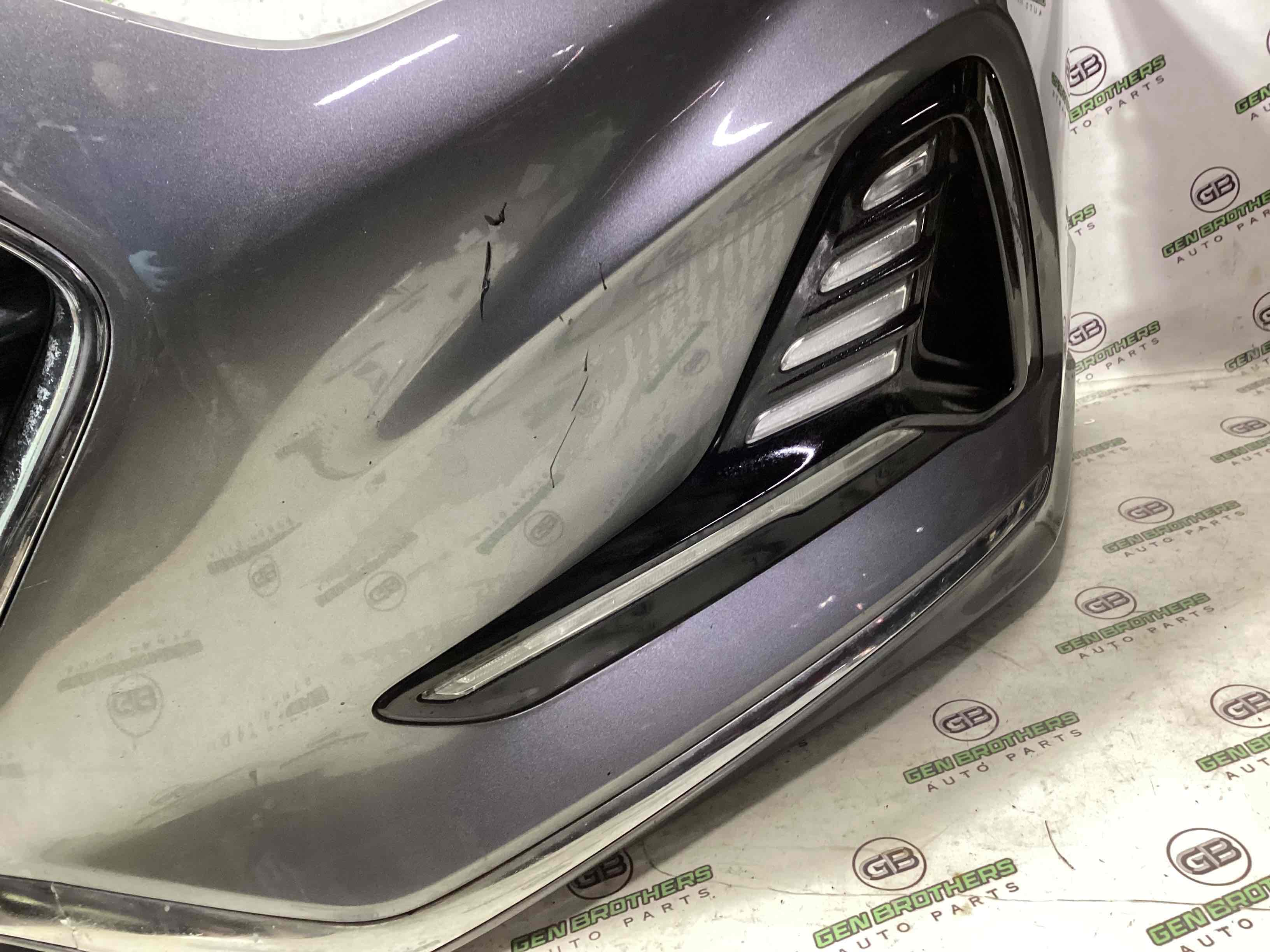 Бампер передній