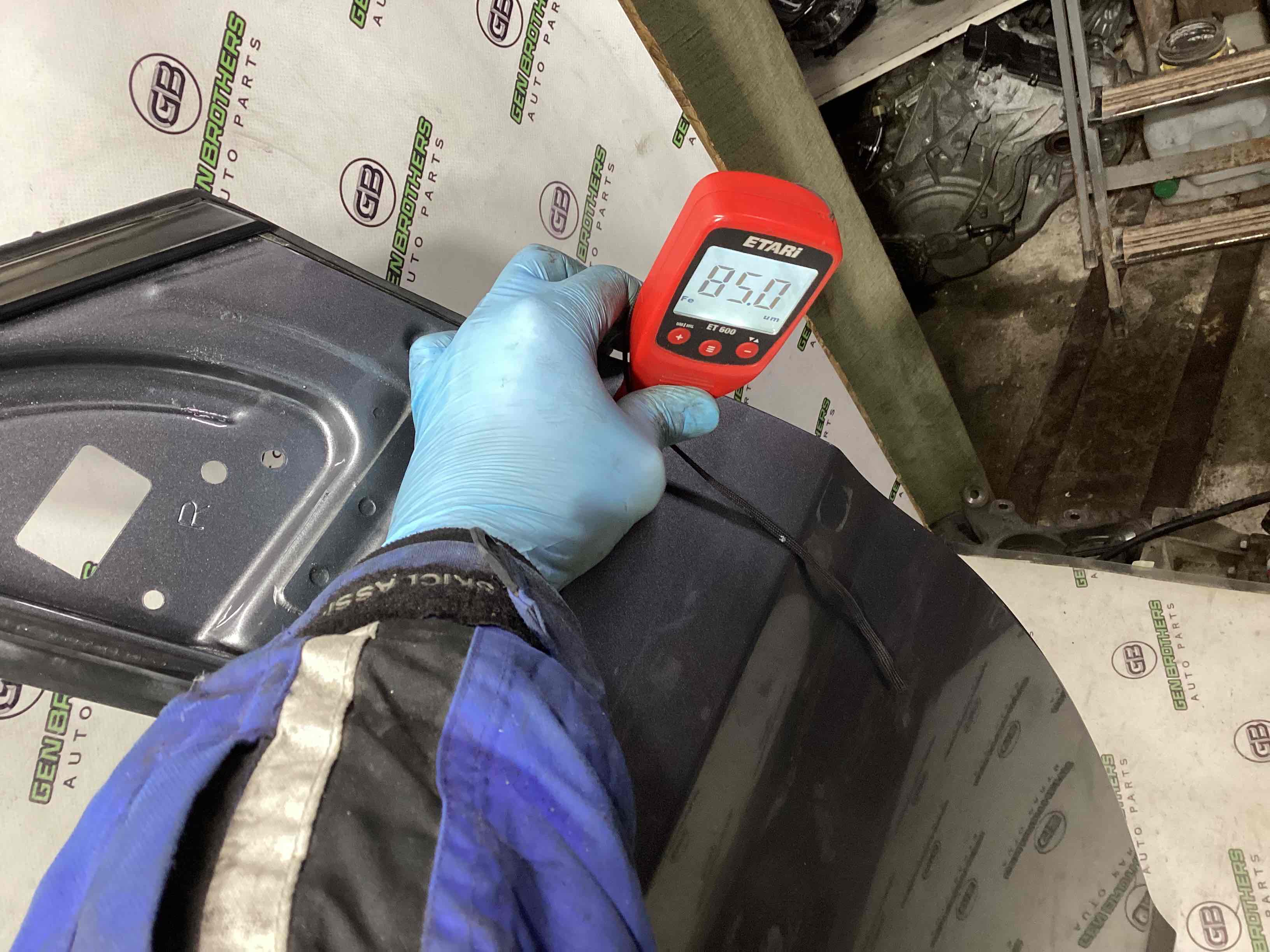 Двері передні права