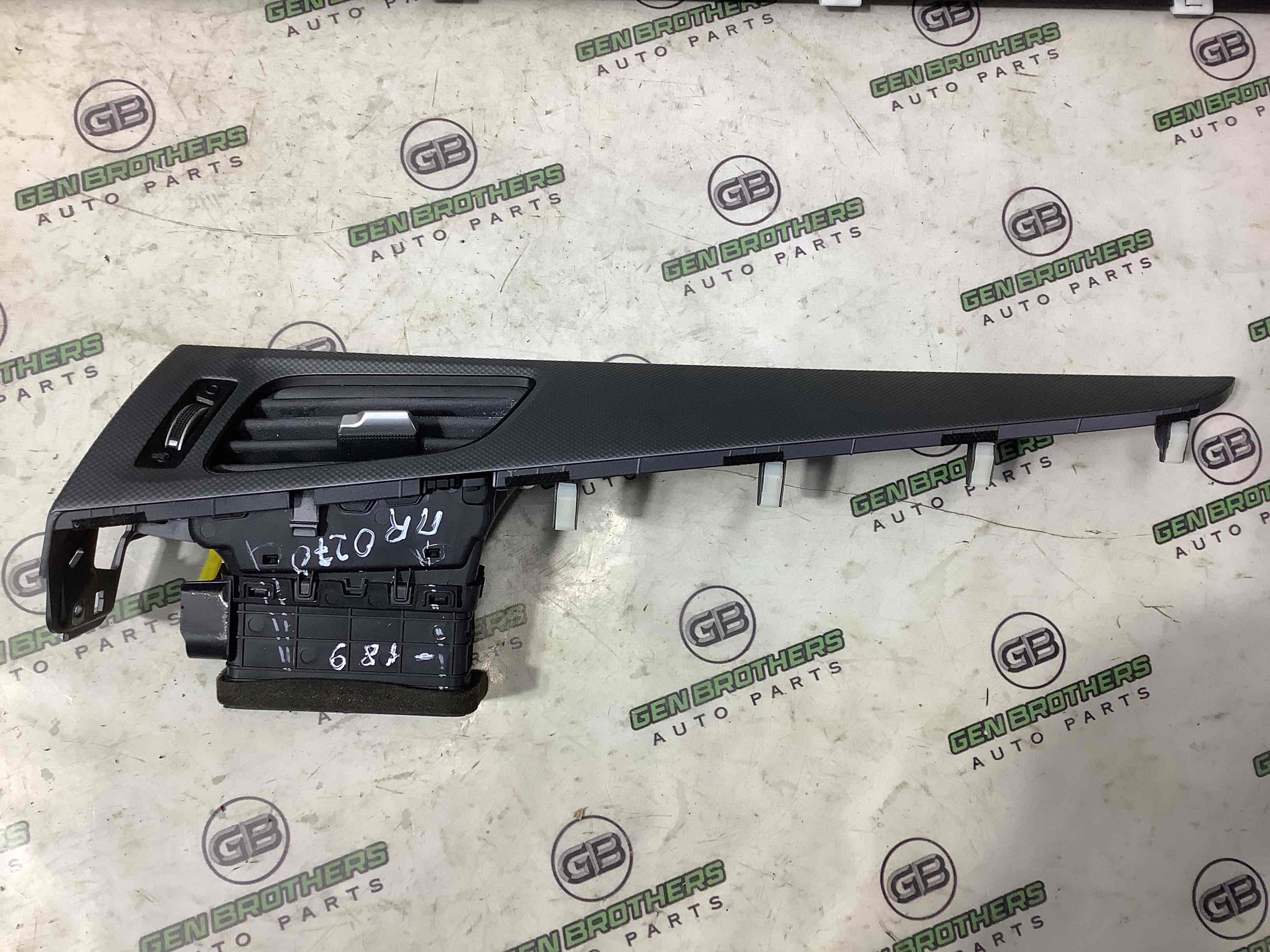 Дефлектор обдування салону