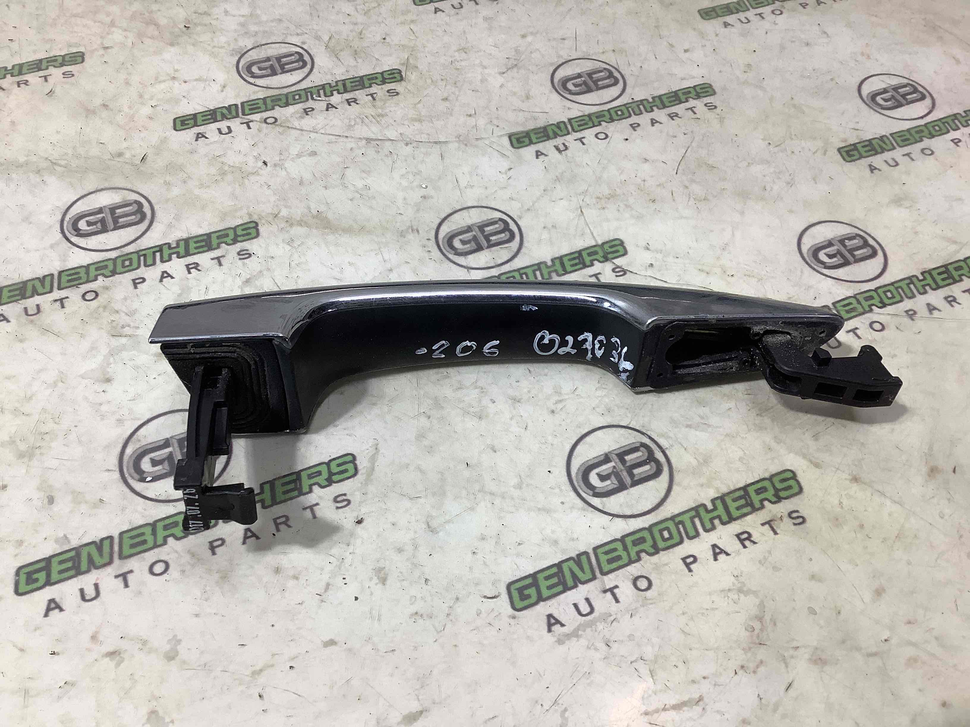 Ручка двері зовнішня