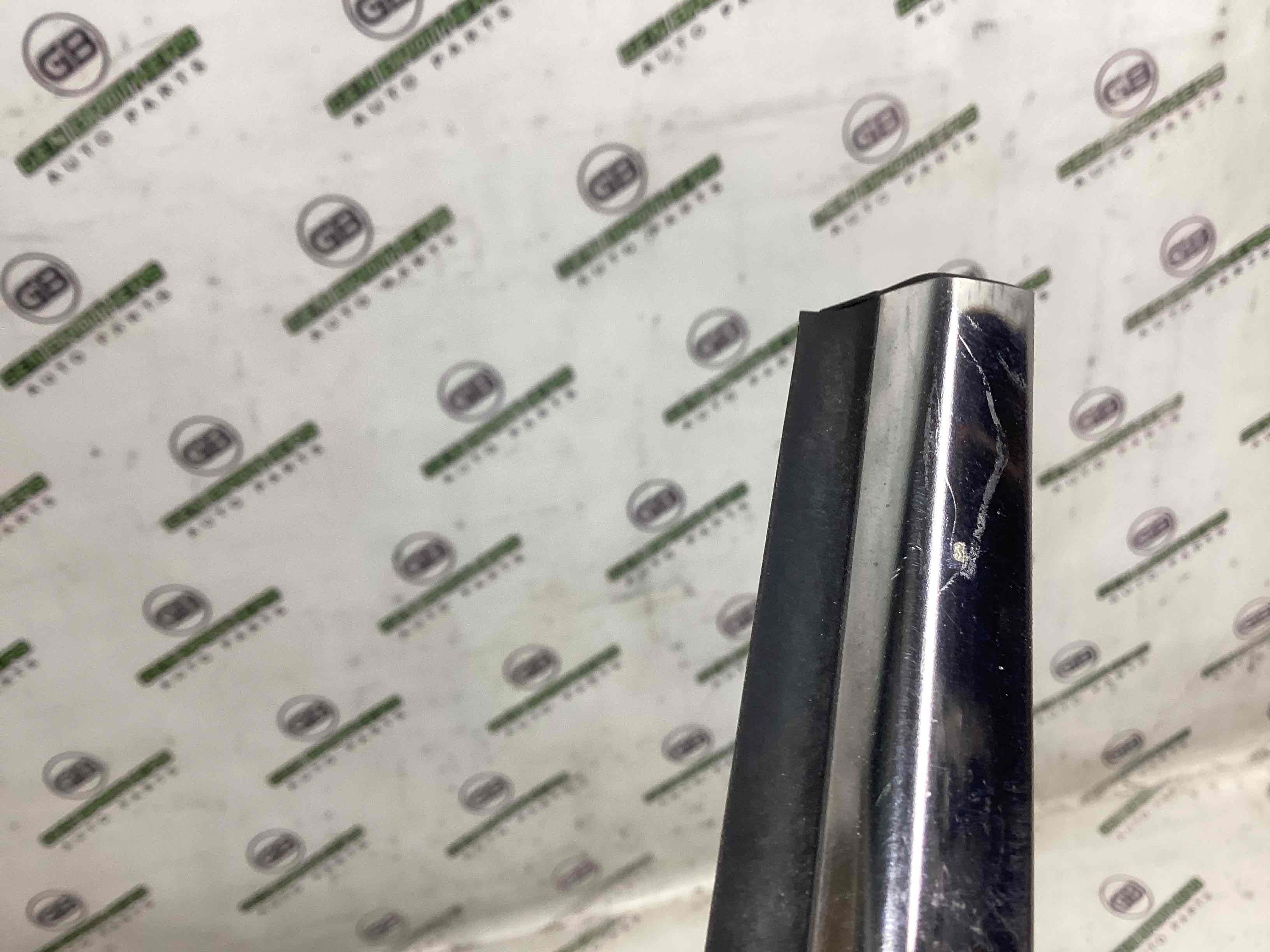 Молдинг двері задньої лівої