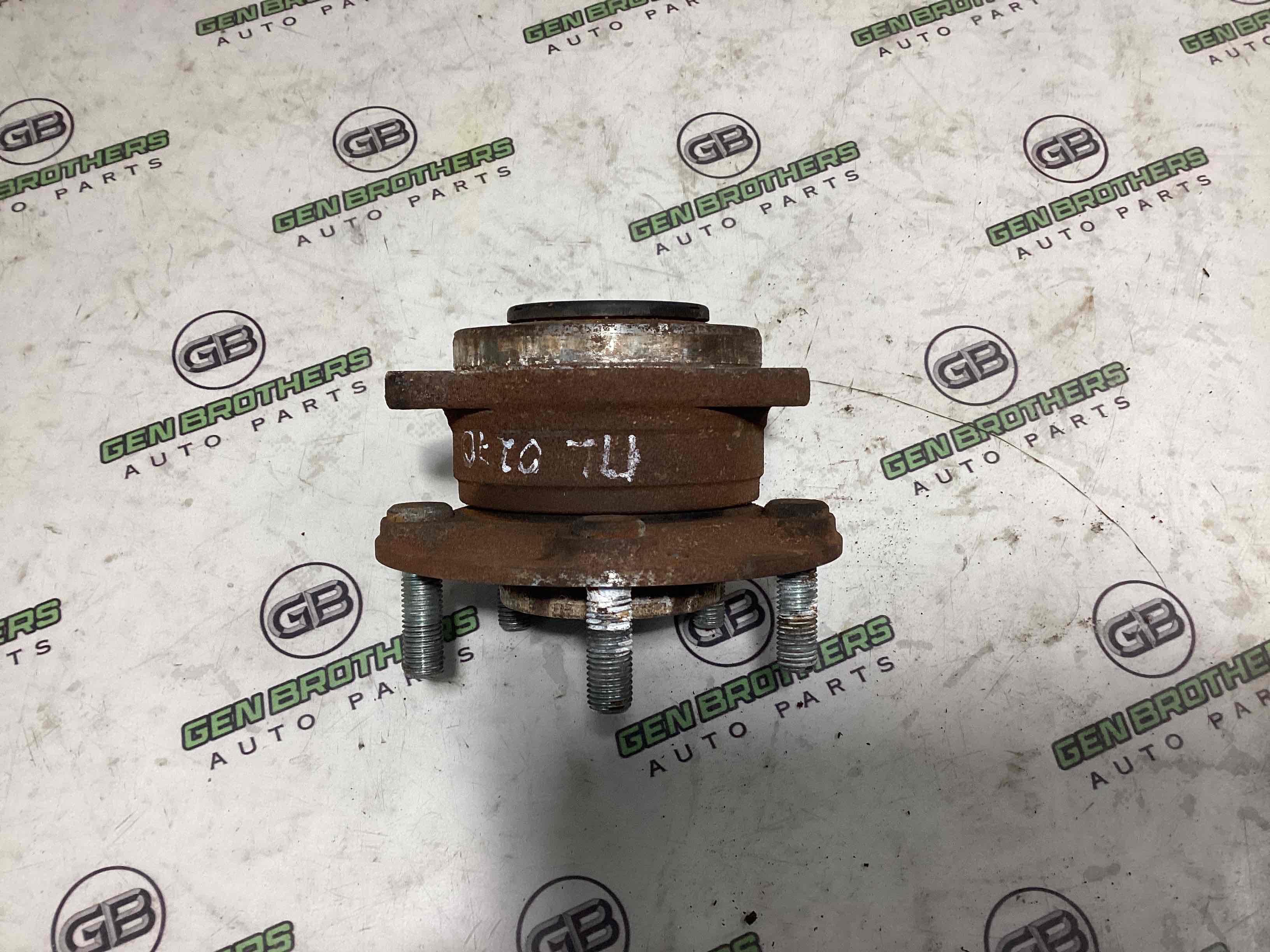 Ступиця передня