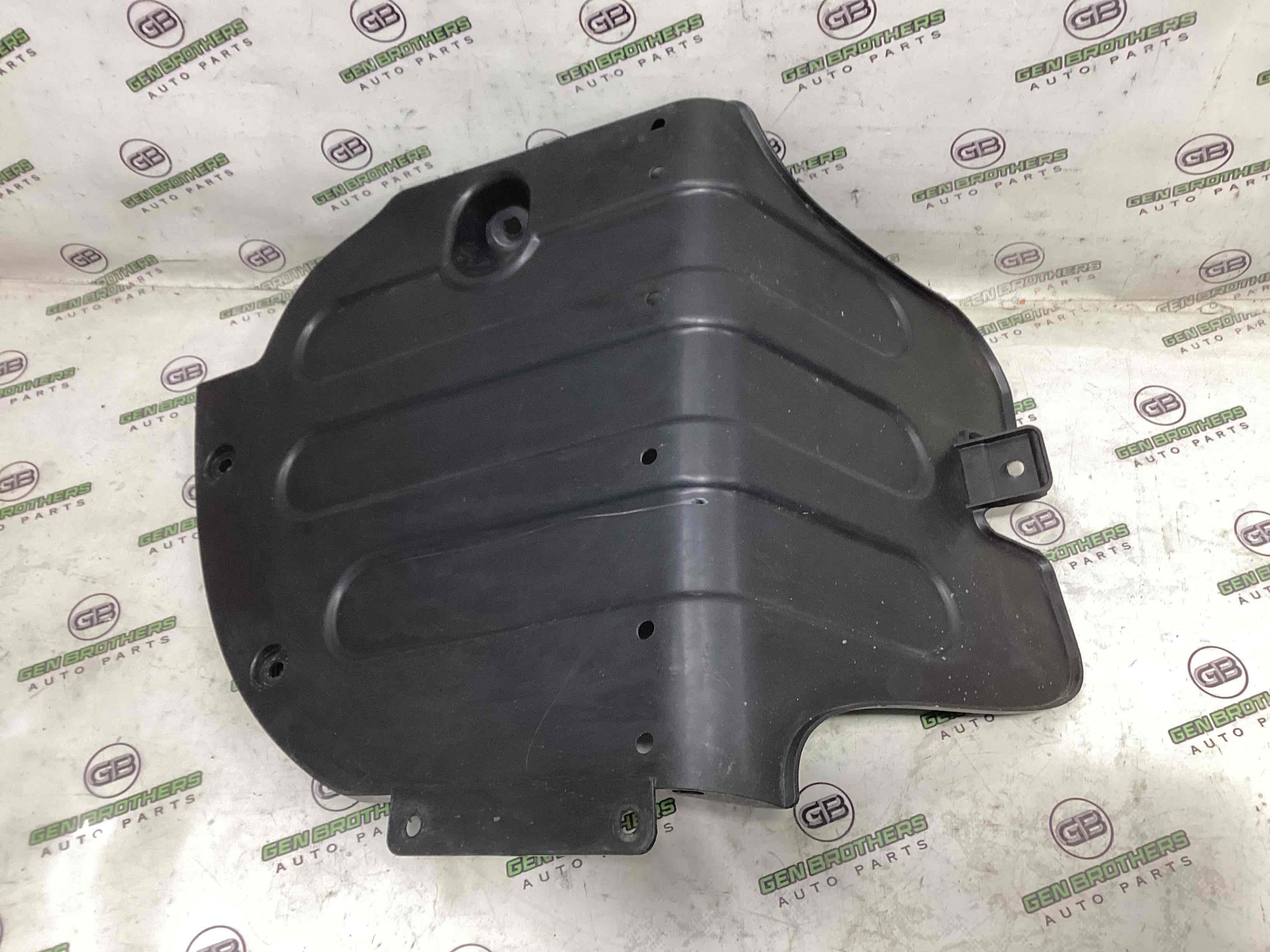 Захист заднього бампера