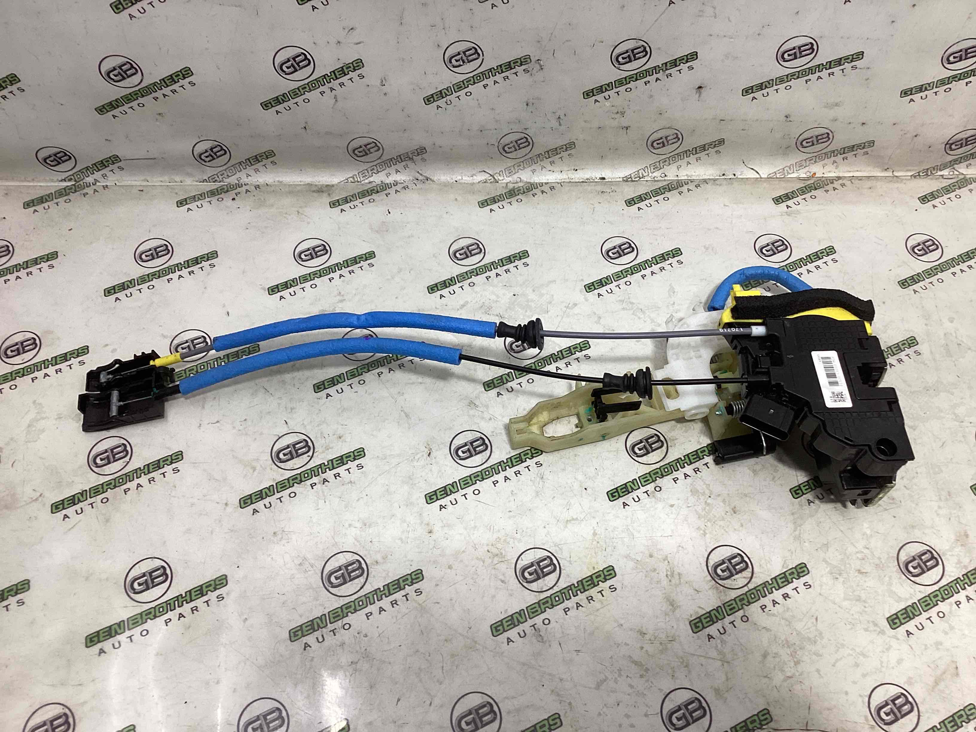 Замок дверей передньої правої