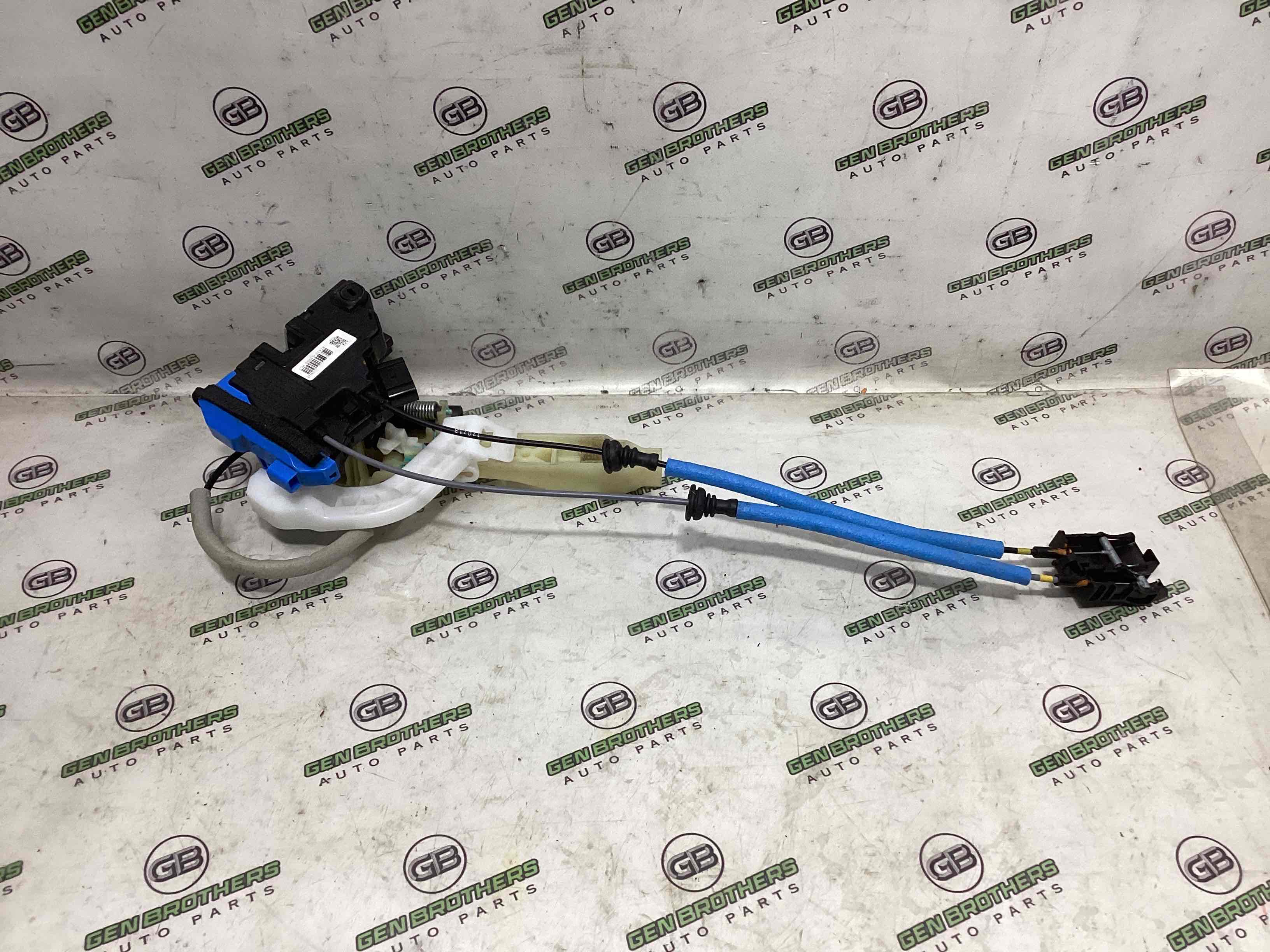 Замок дверей задньої правої