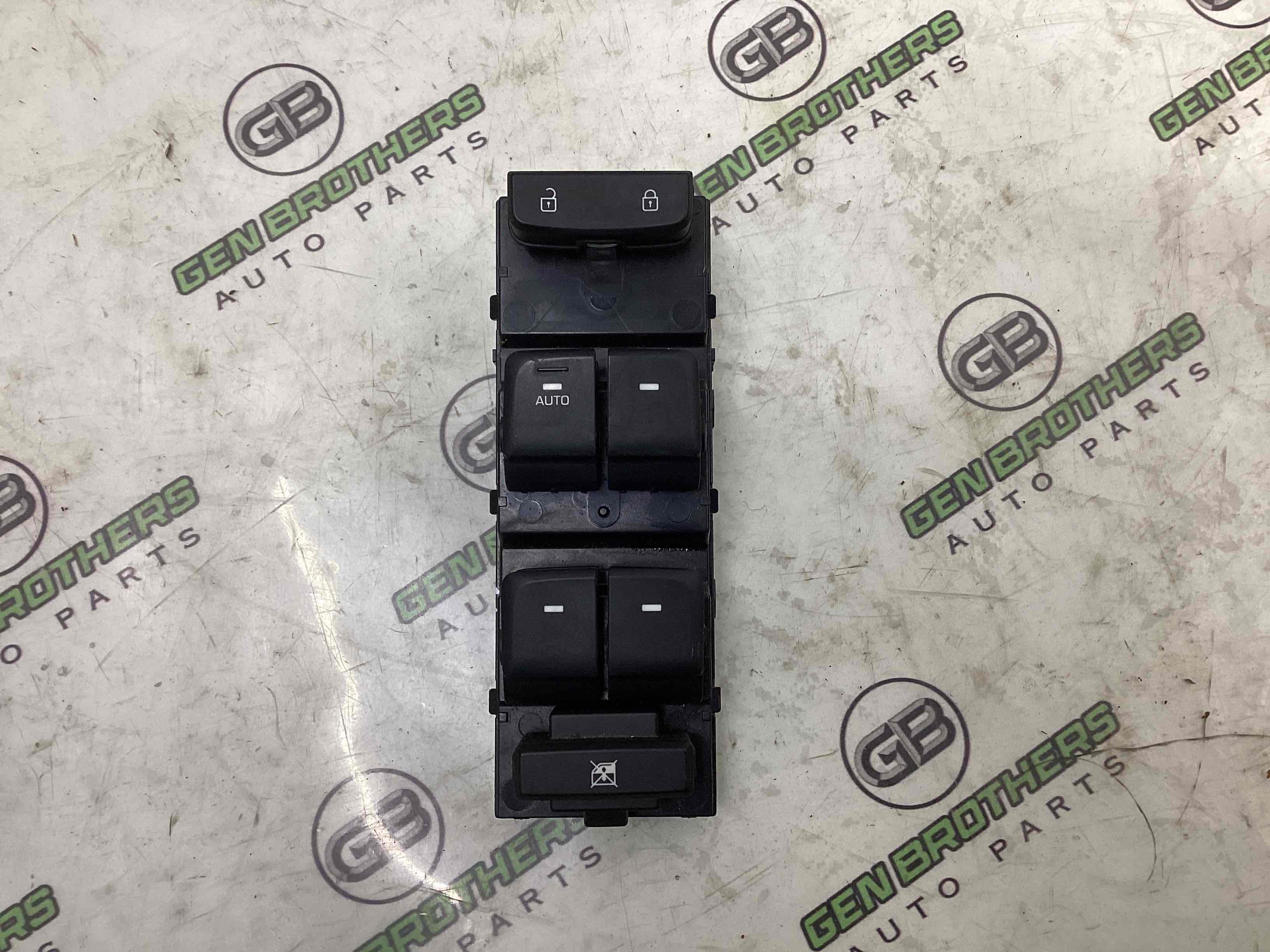 Кнопки керування склопідйомниками