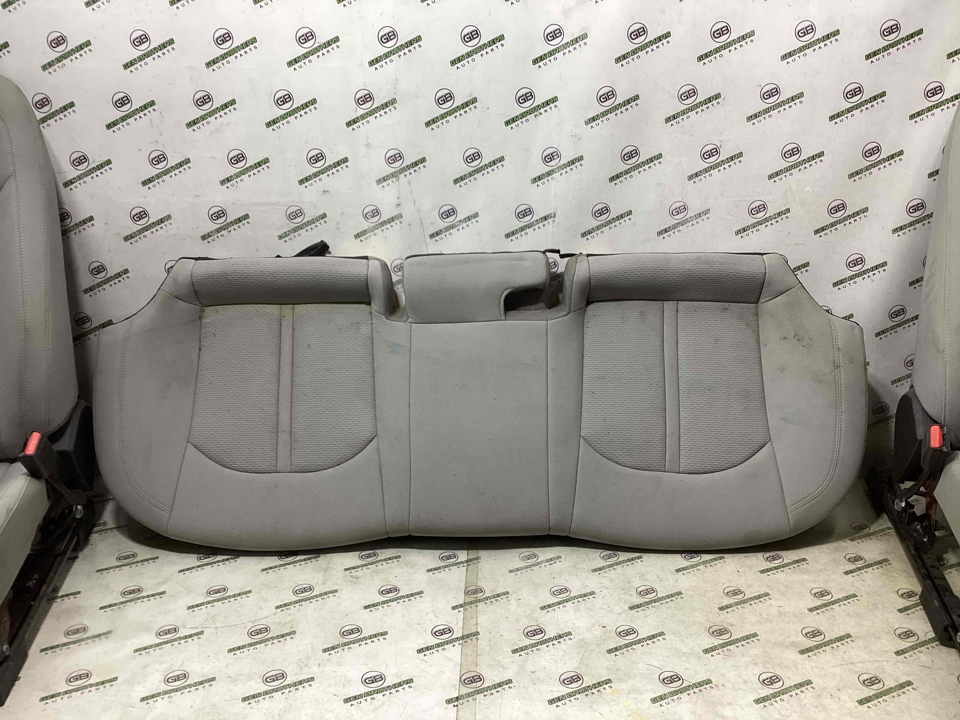 Салон комплект сидінь