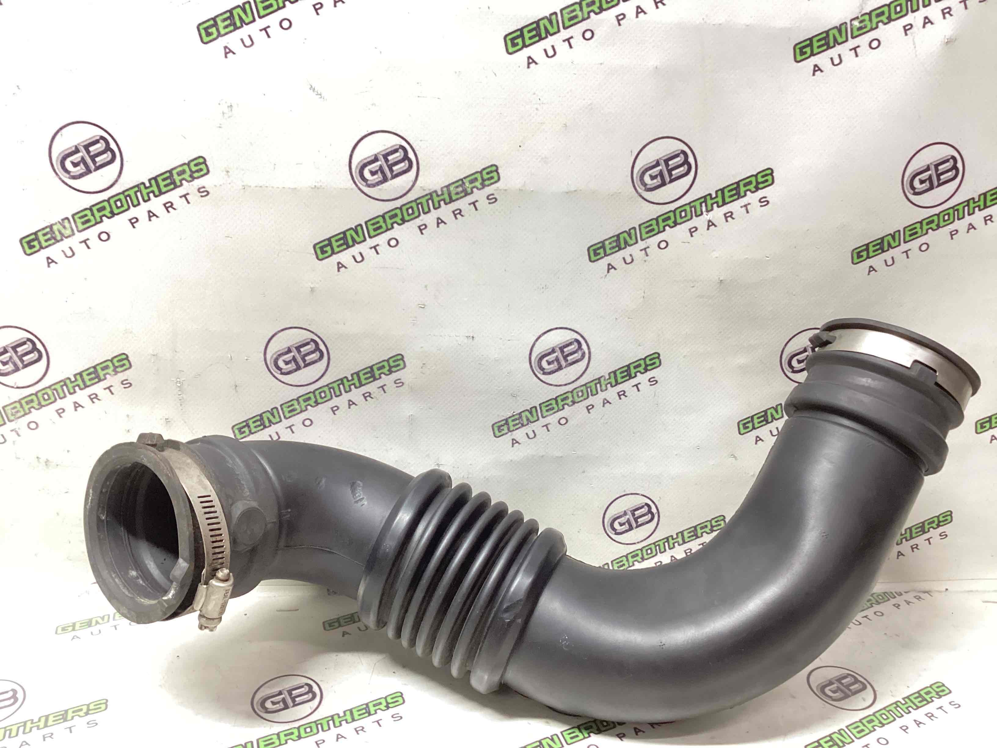 Патрубок повітряного фільтра