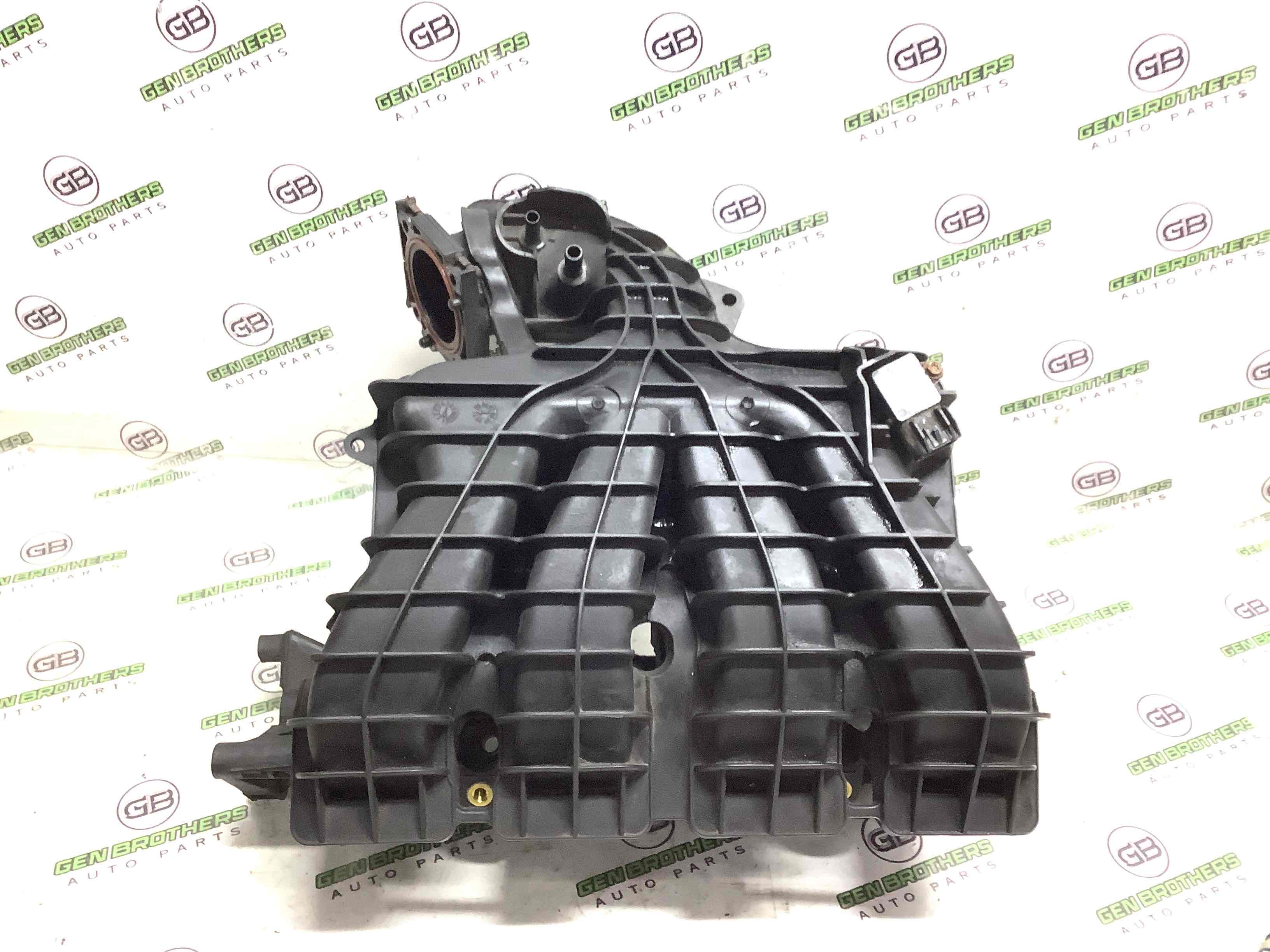 Колектор впускний