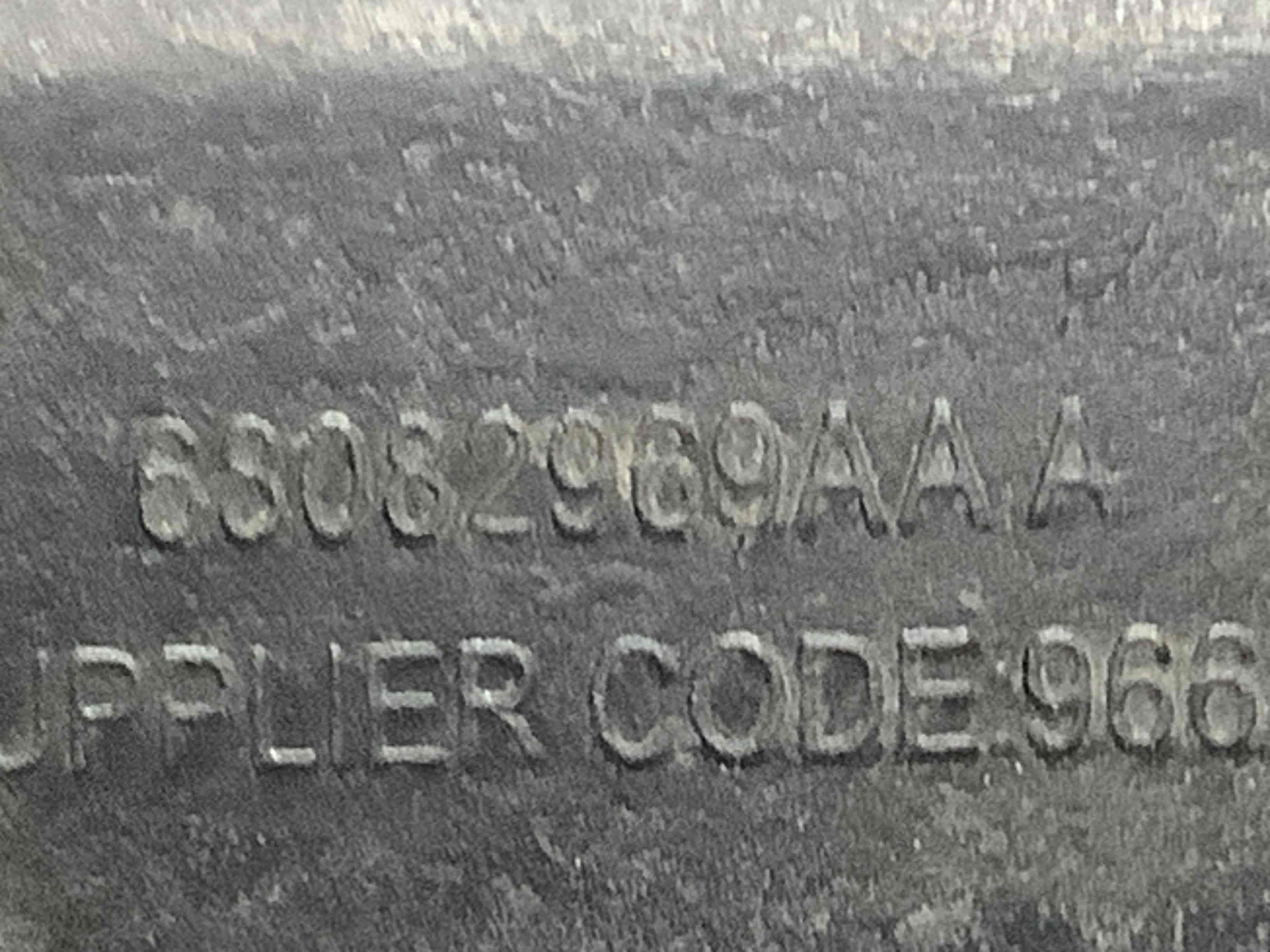 Кріплення заднього бампера ліве