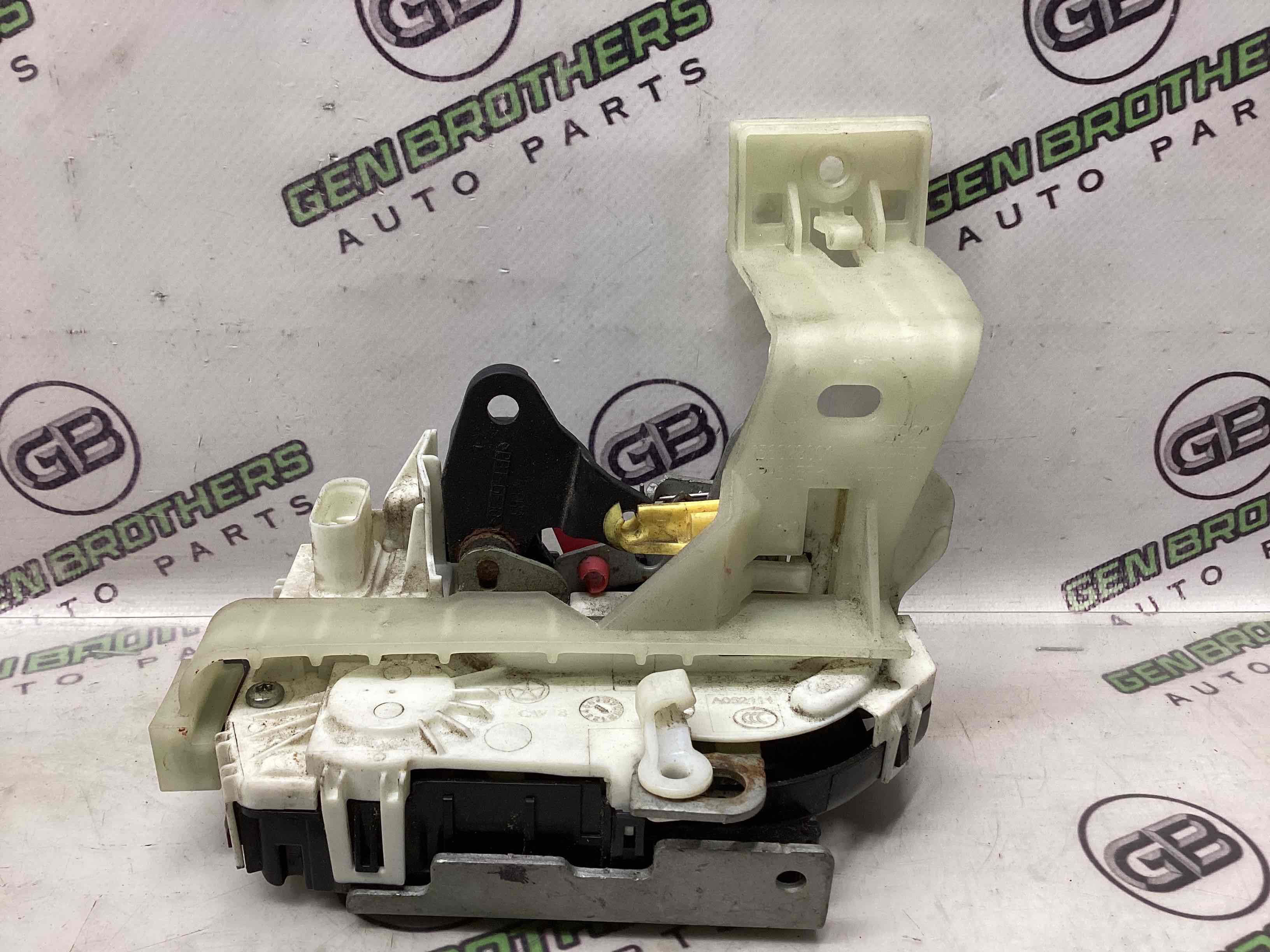 Замок дверей задньої правої