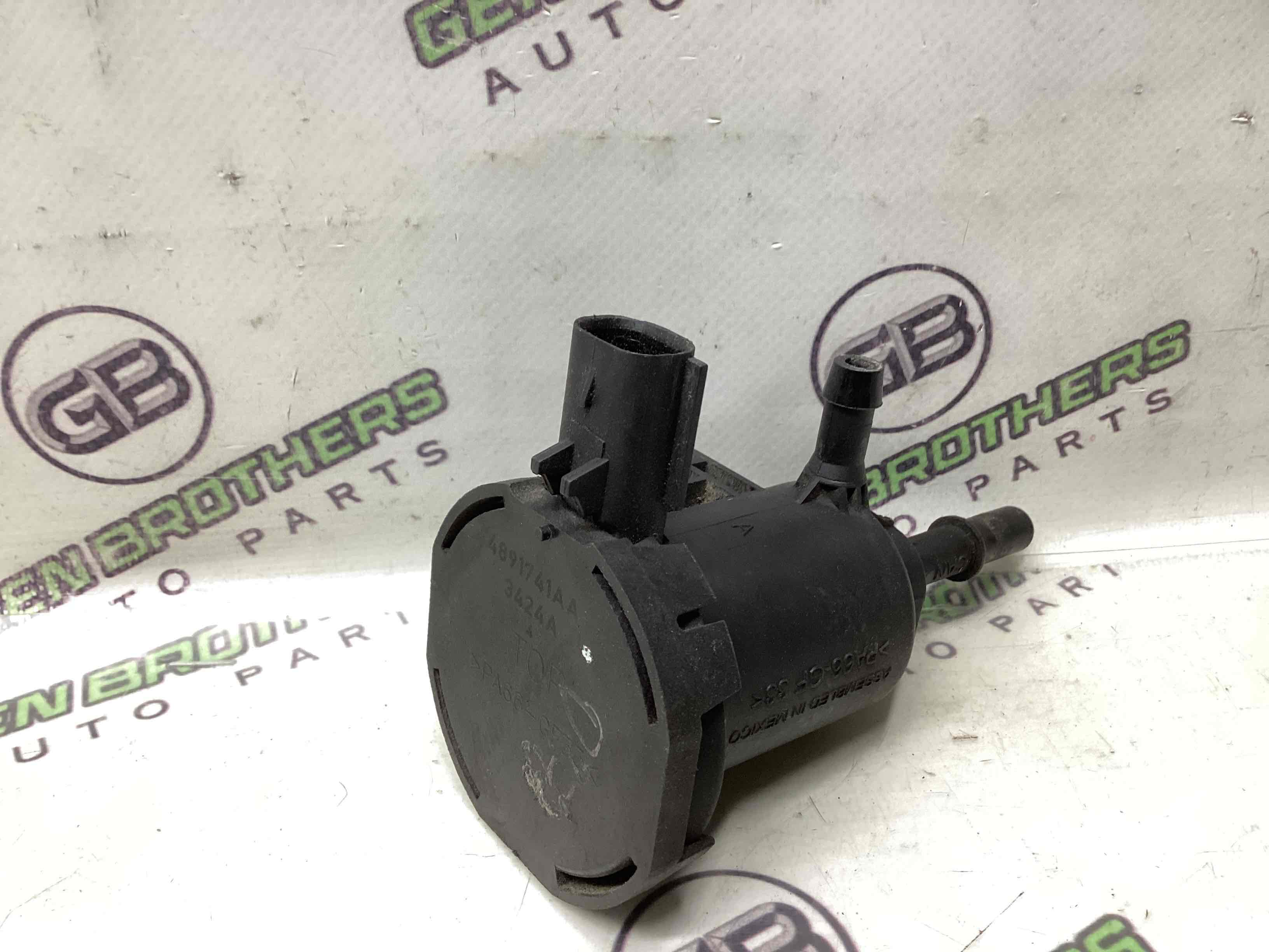 Клапан вентиляції паливного бака