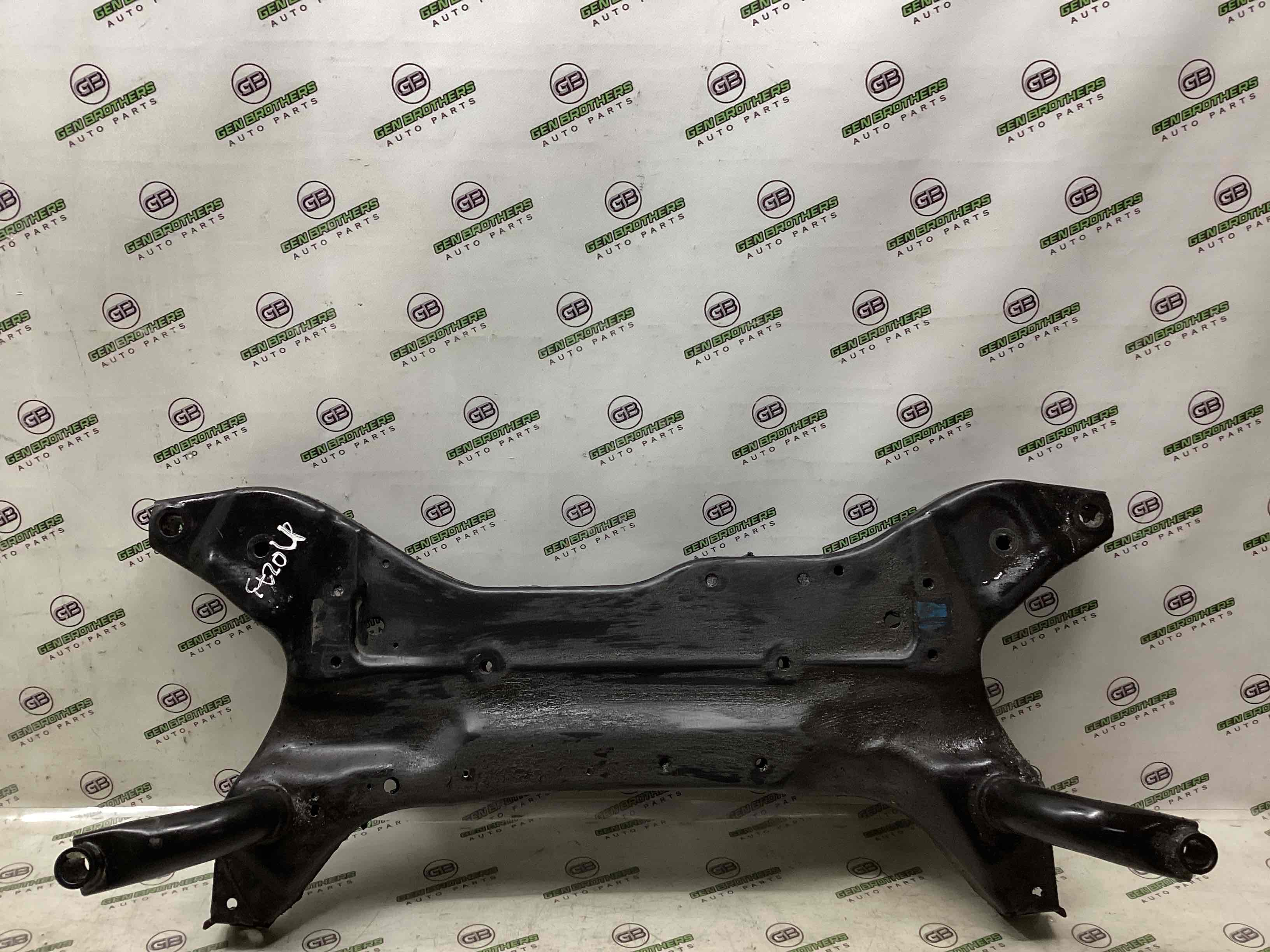 Балка підвіски передня підрамник