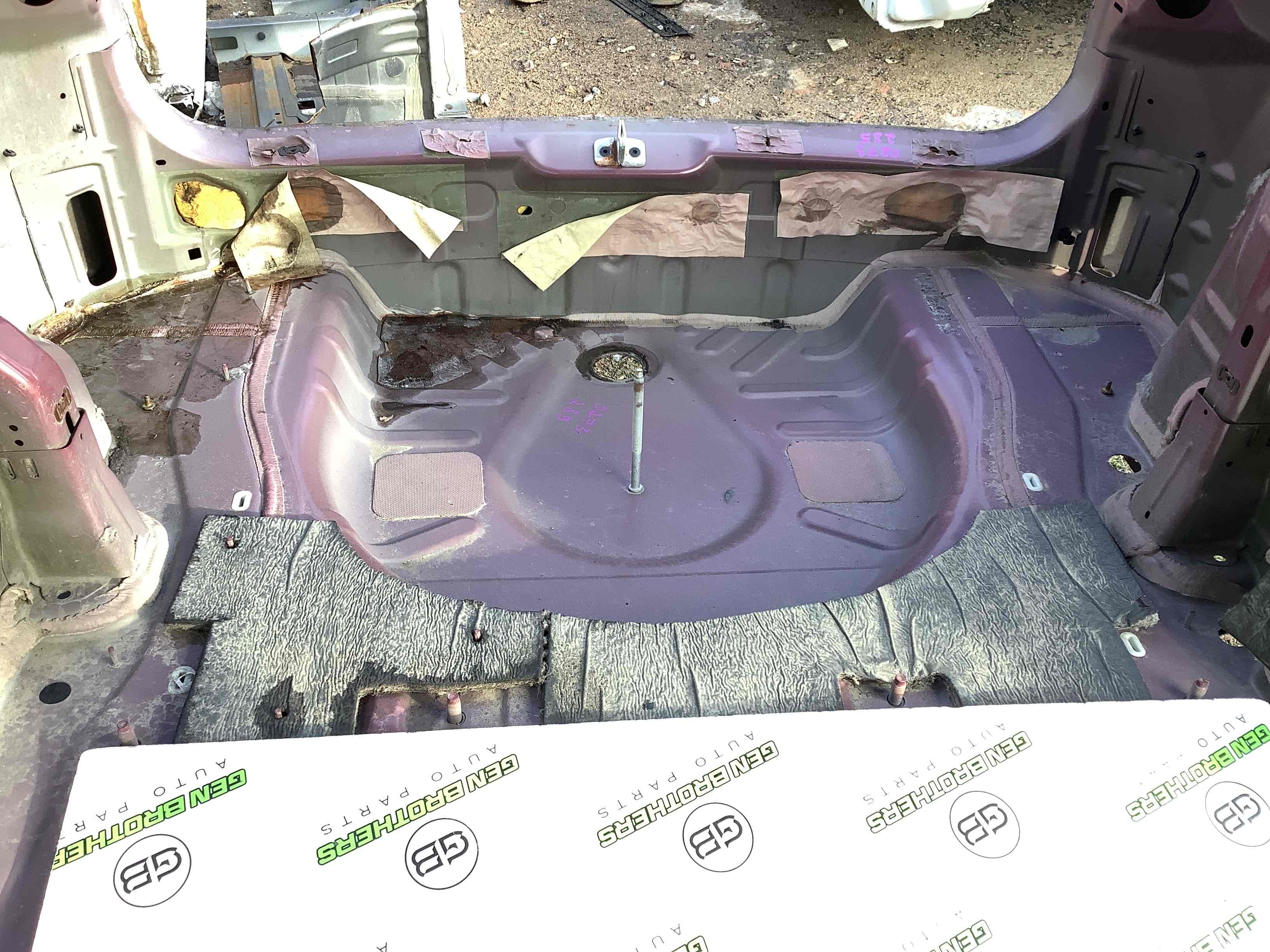 Корито багажника