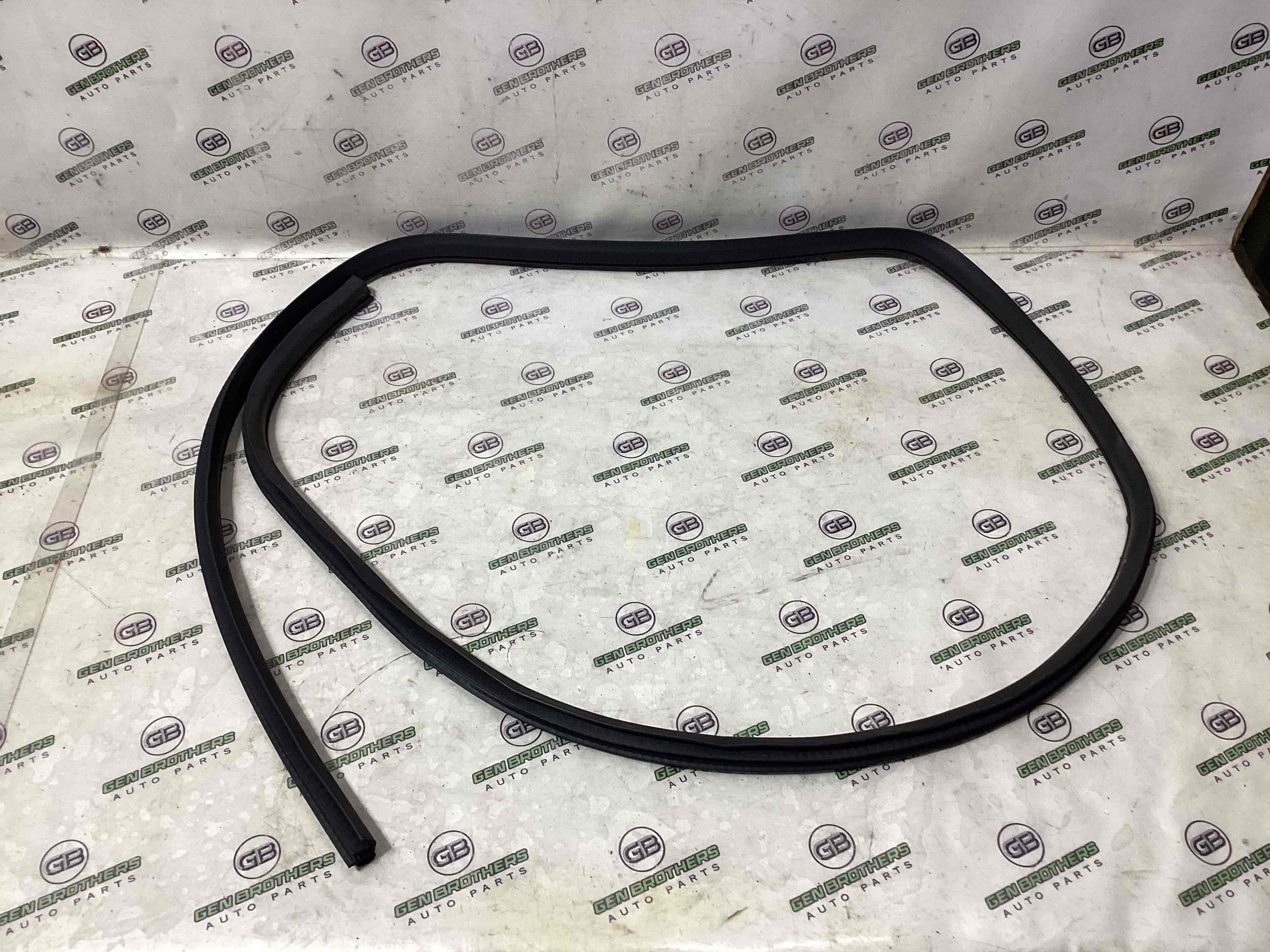 Ущільнювач скла, двері