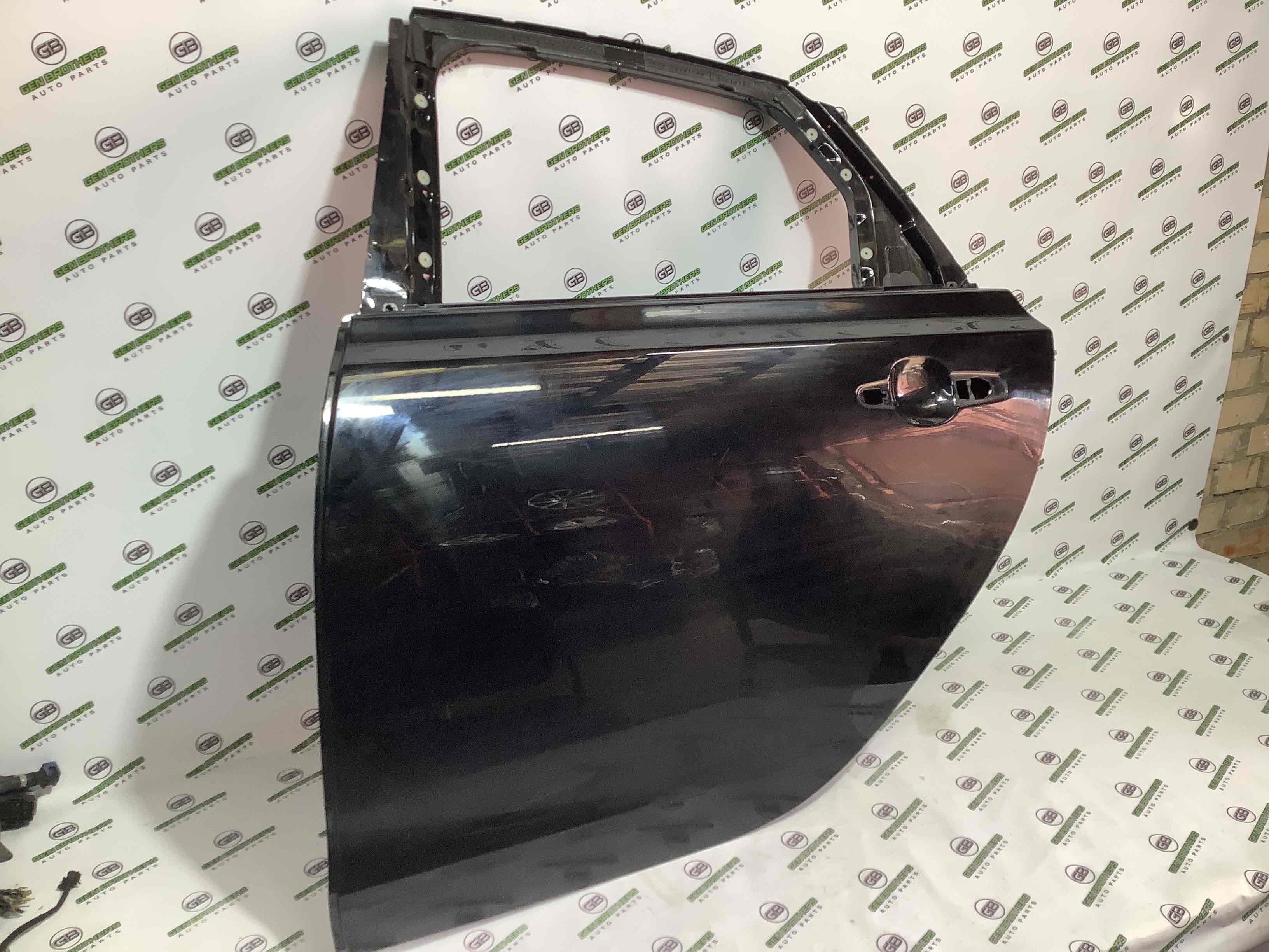 Двері задні ліві