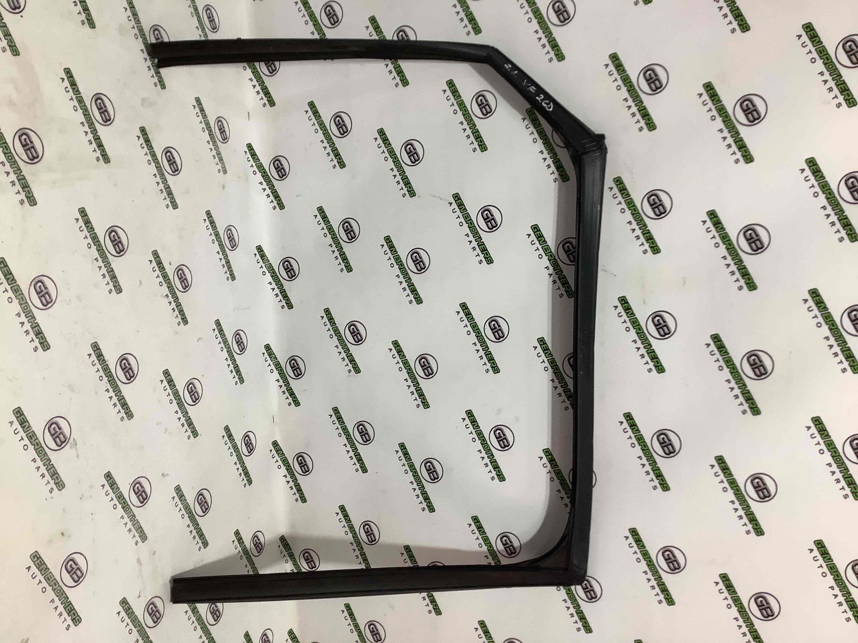 Ущільнювач скла, двері