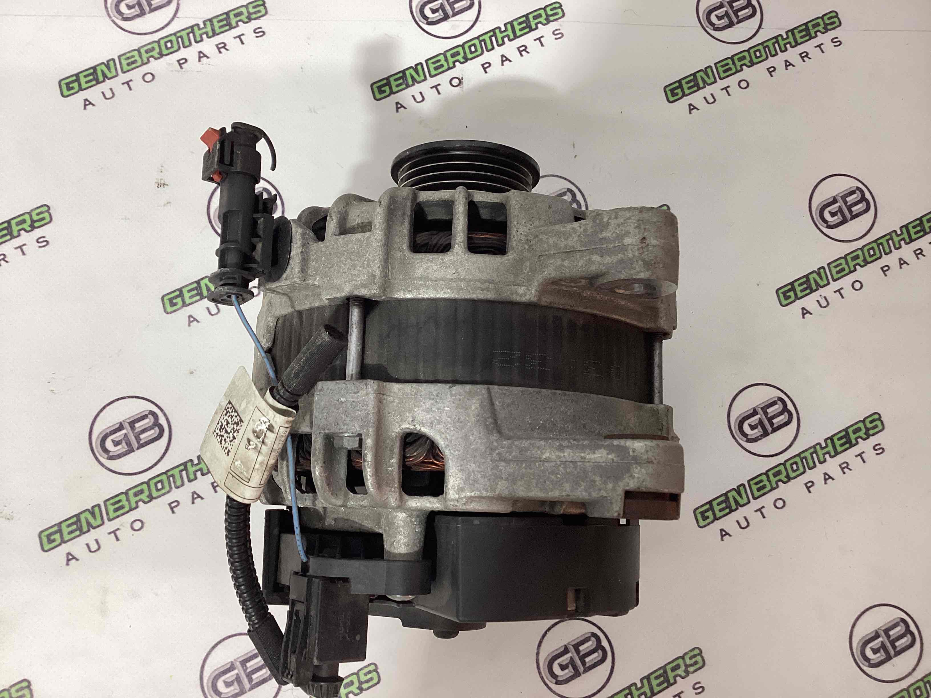 Генератор, кронштейн генератора