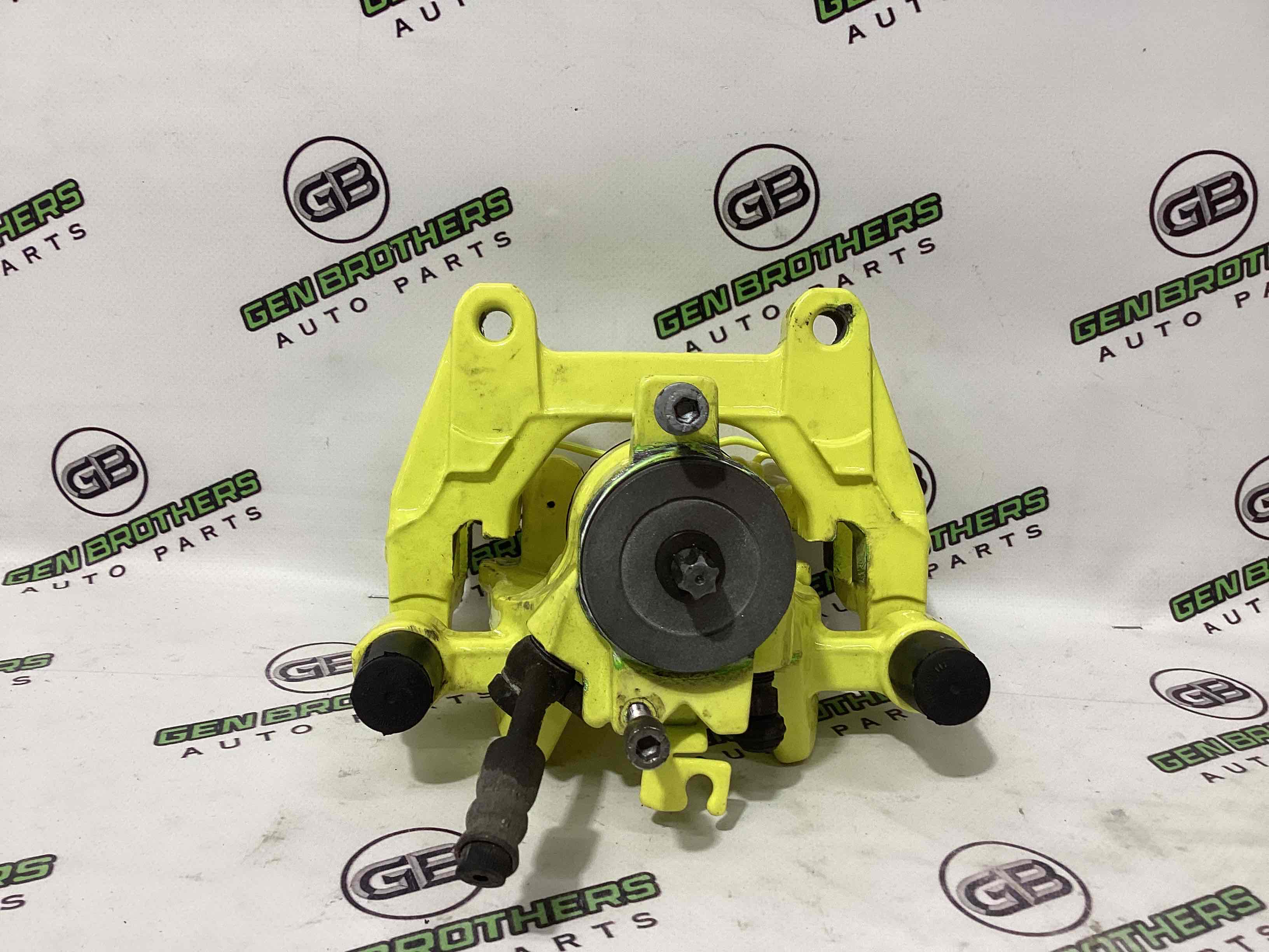 Супорт задній правий