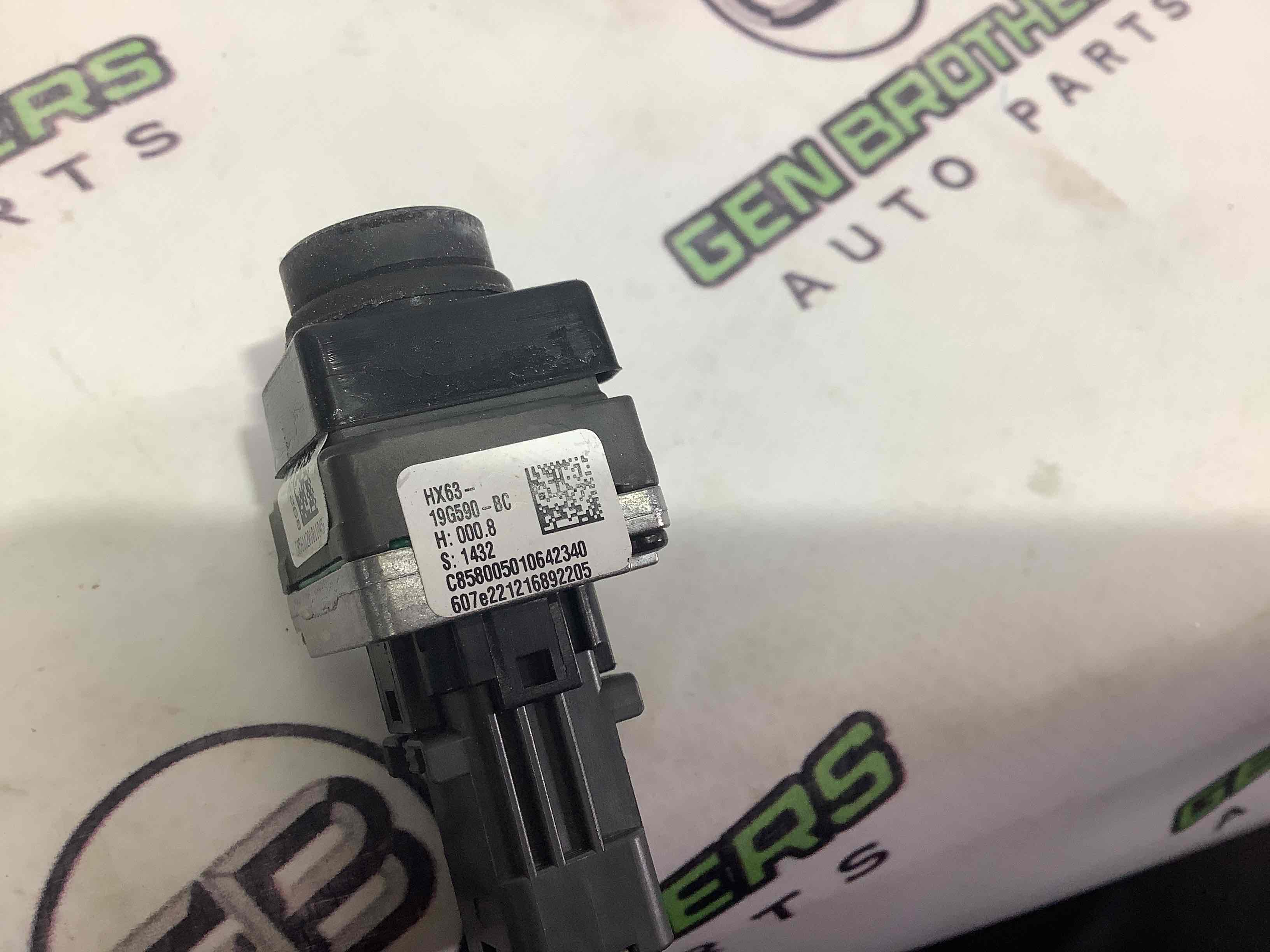 Камера, кріплення камери, корпус