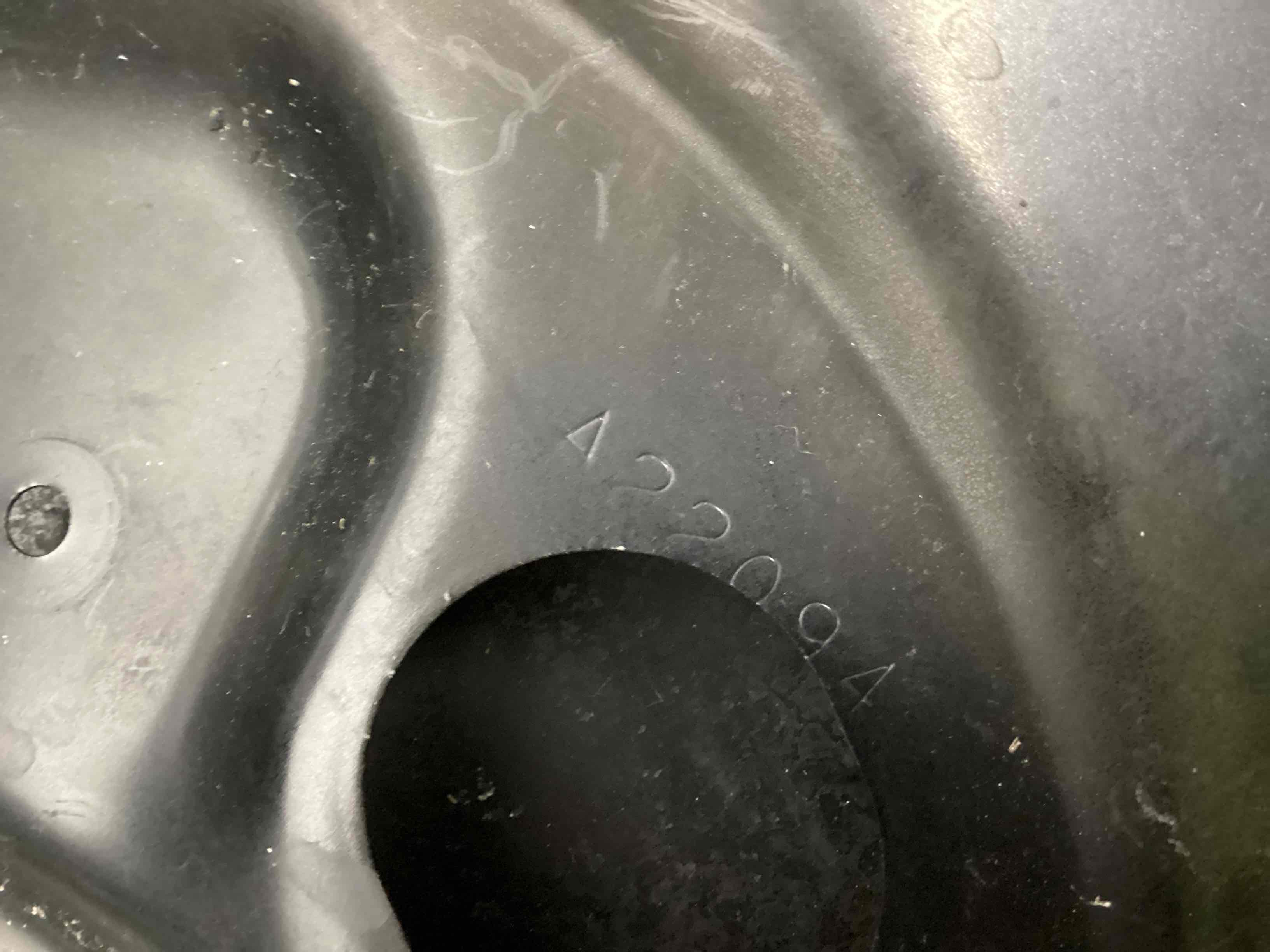 Кришка багажника, двері багажника