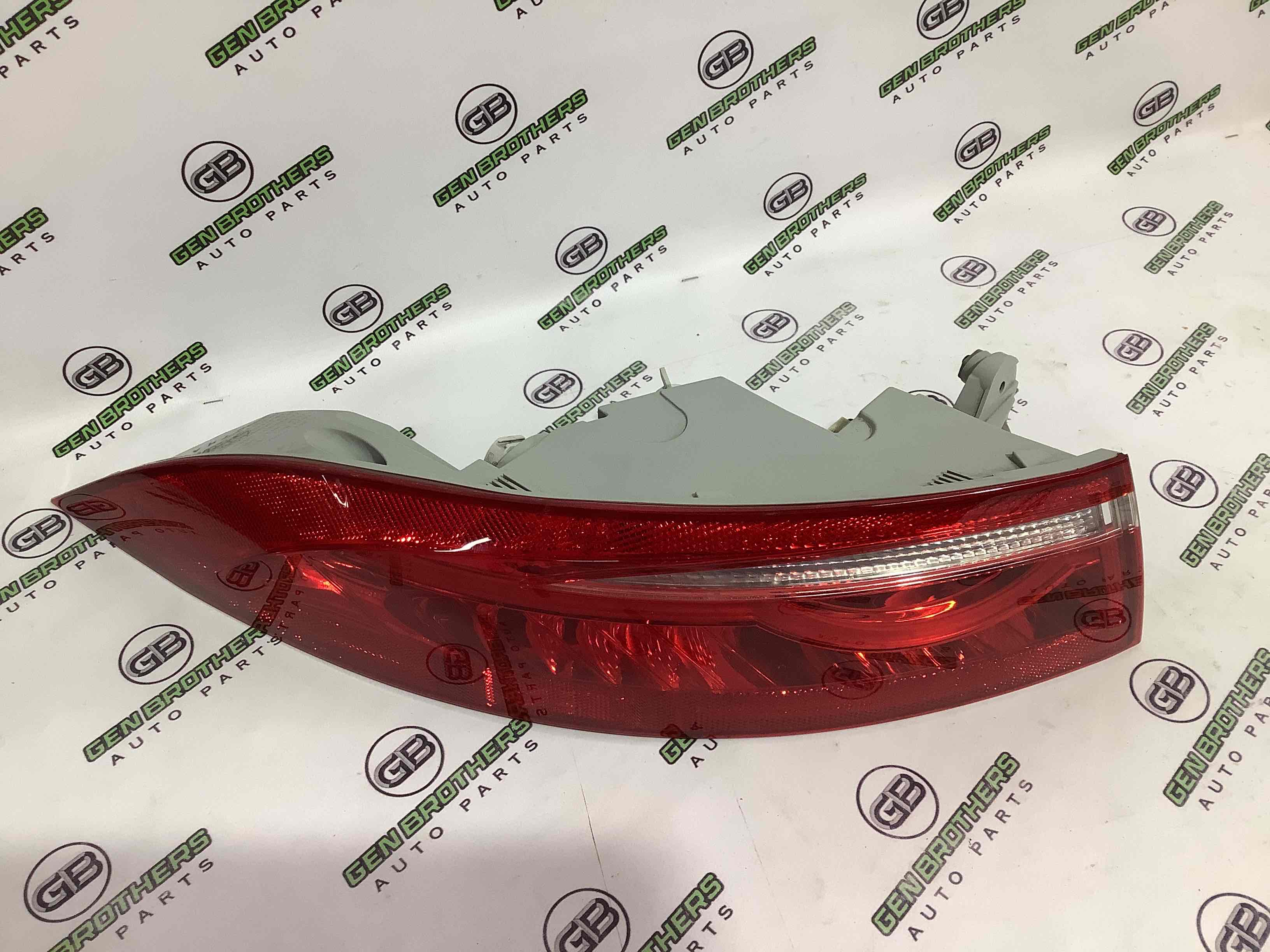 Ліхтар задній лівий