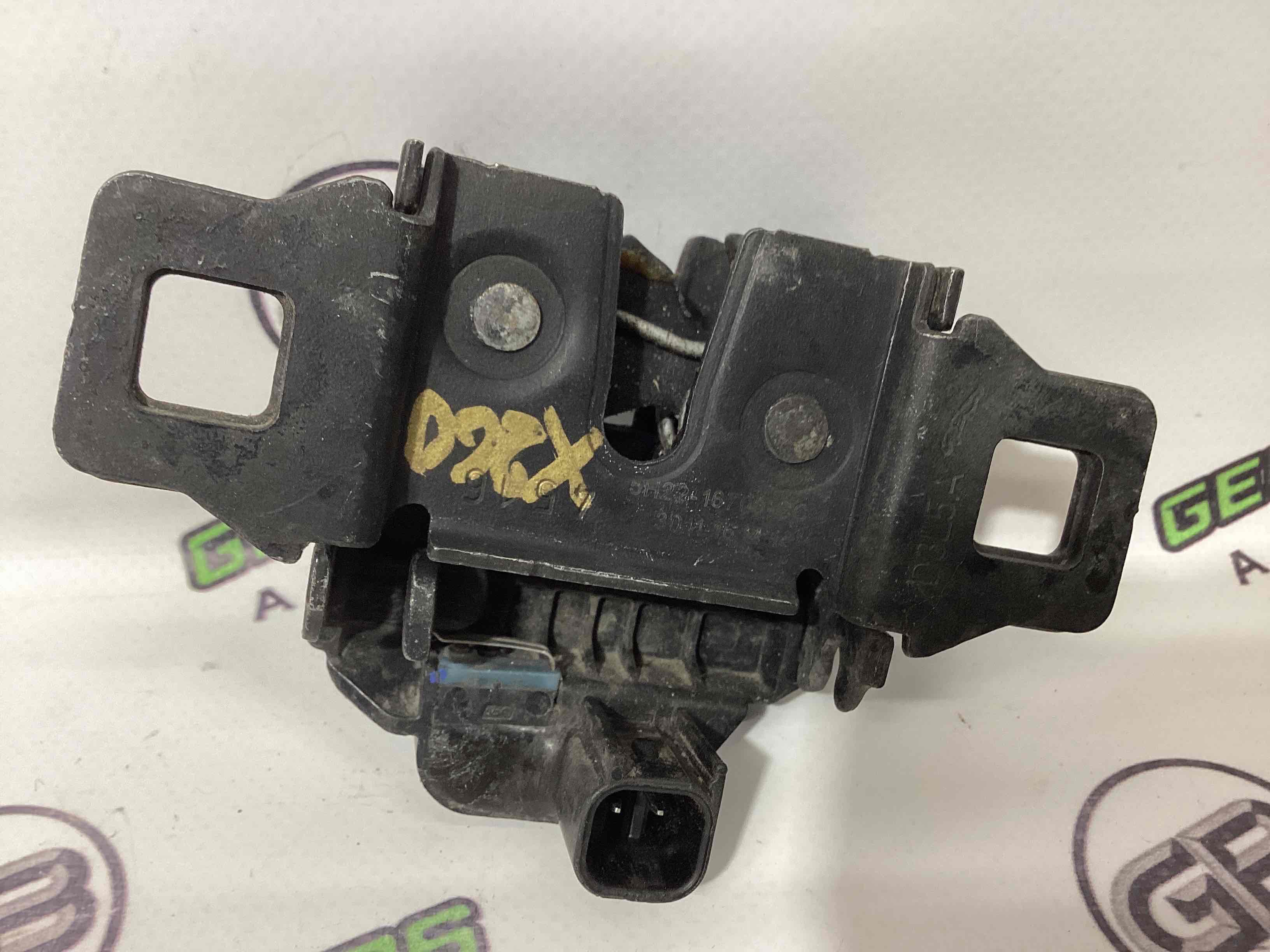 Замок капота, трос капота