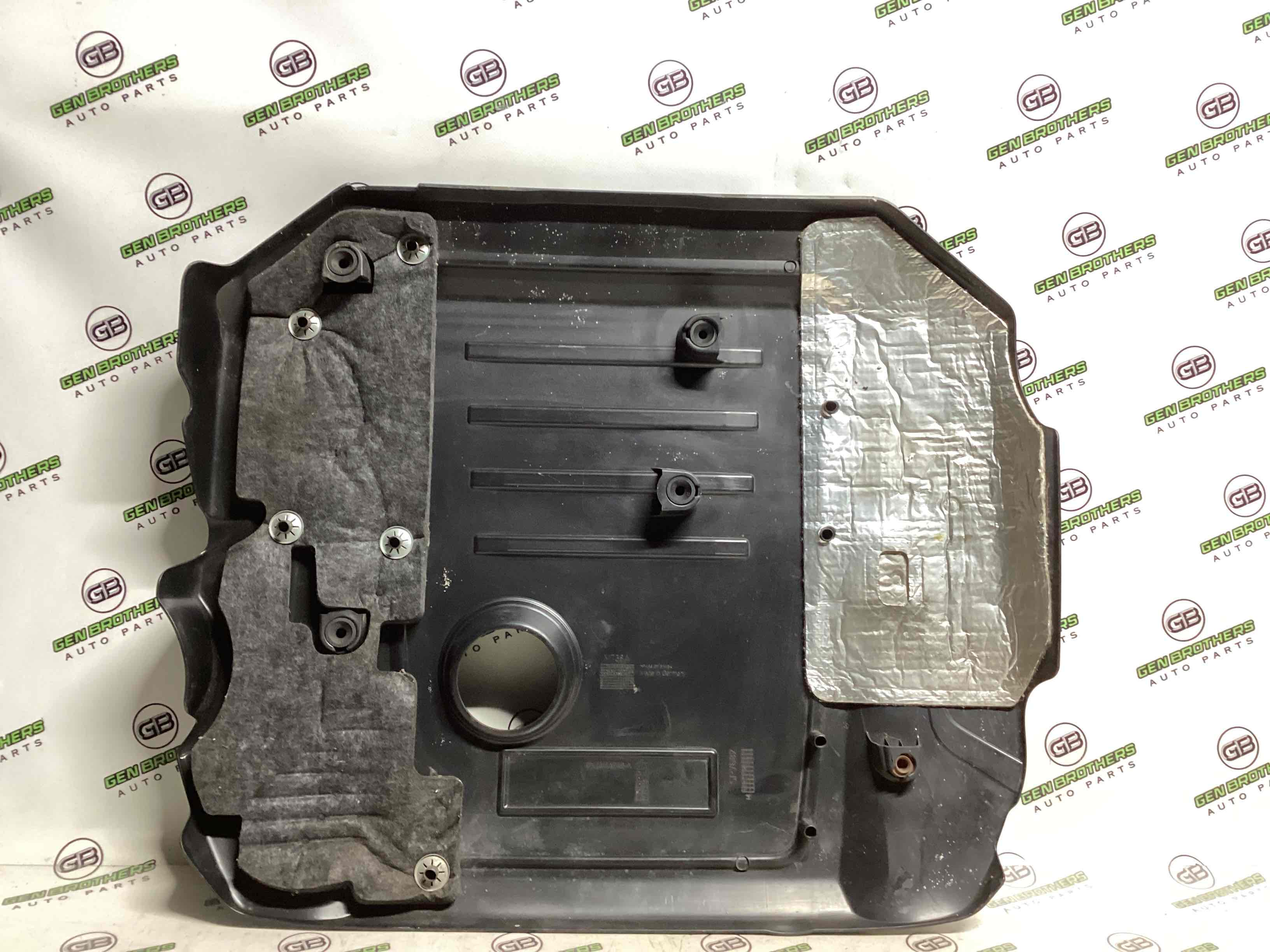 Петля кришки багажника, двері багажника