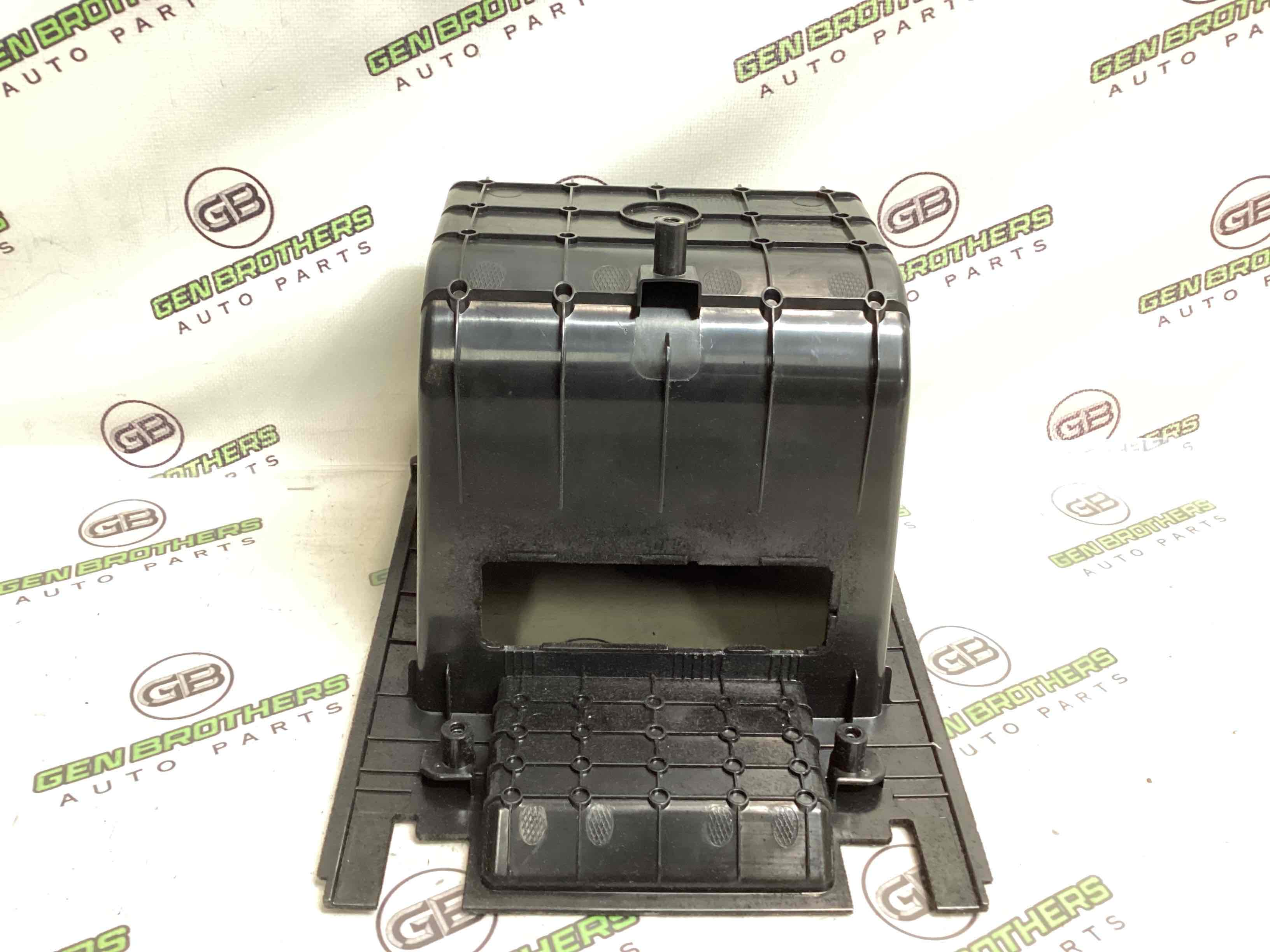 Бардачок замок бардачка, підстаканник, ящик