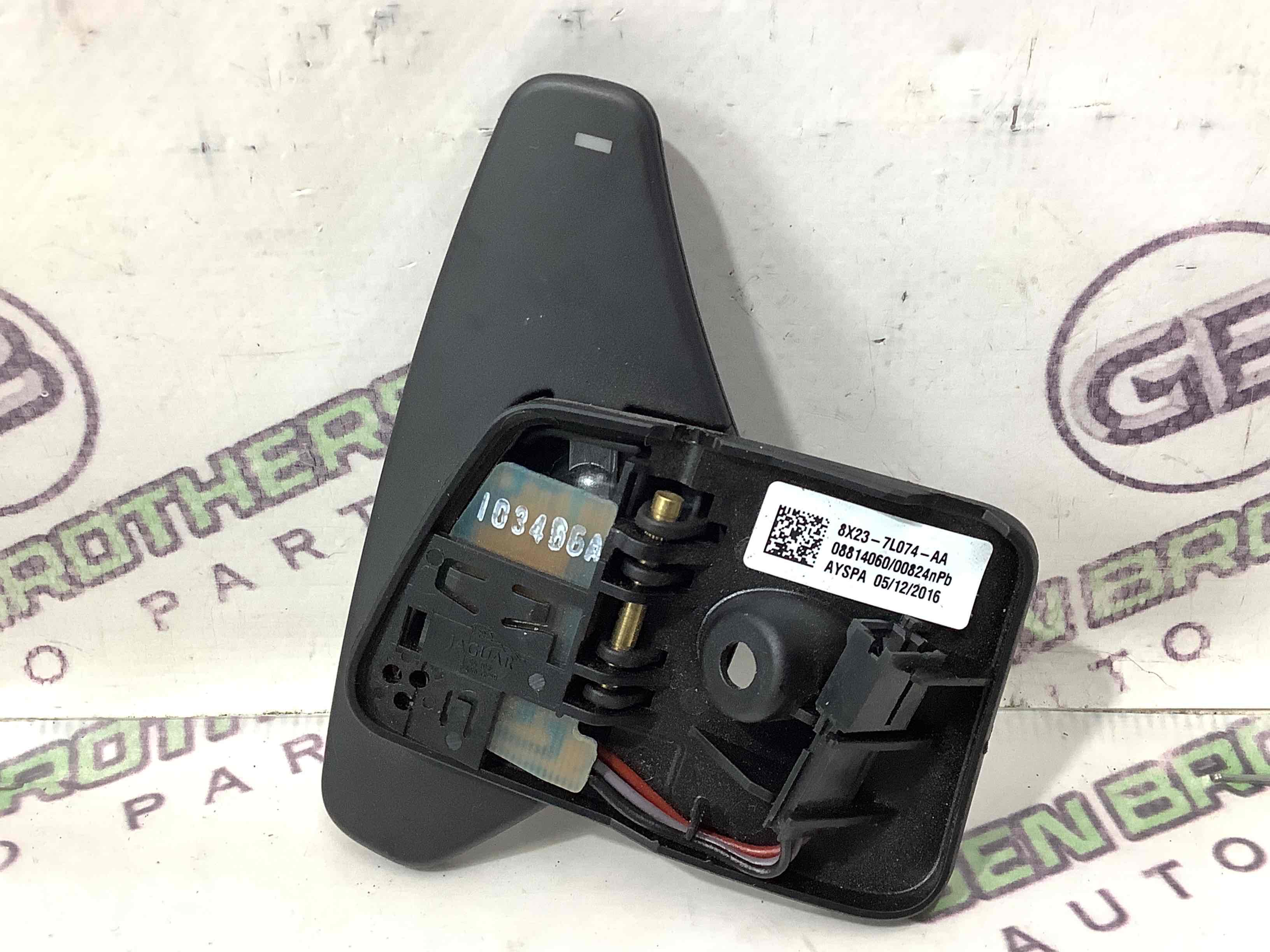 Перемикач підрульовий метелик