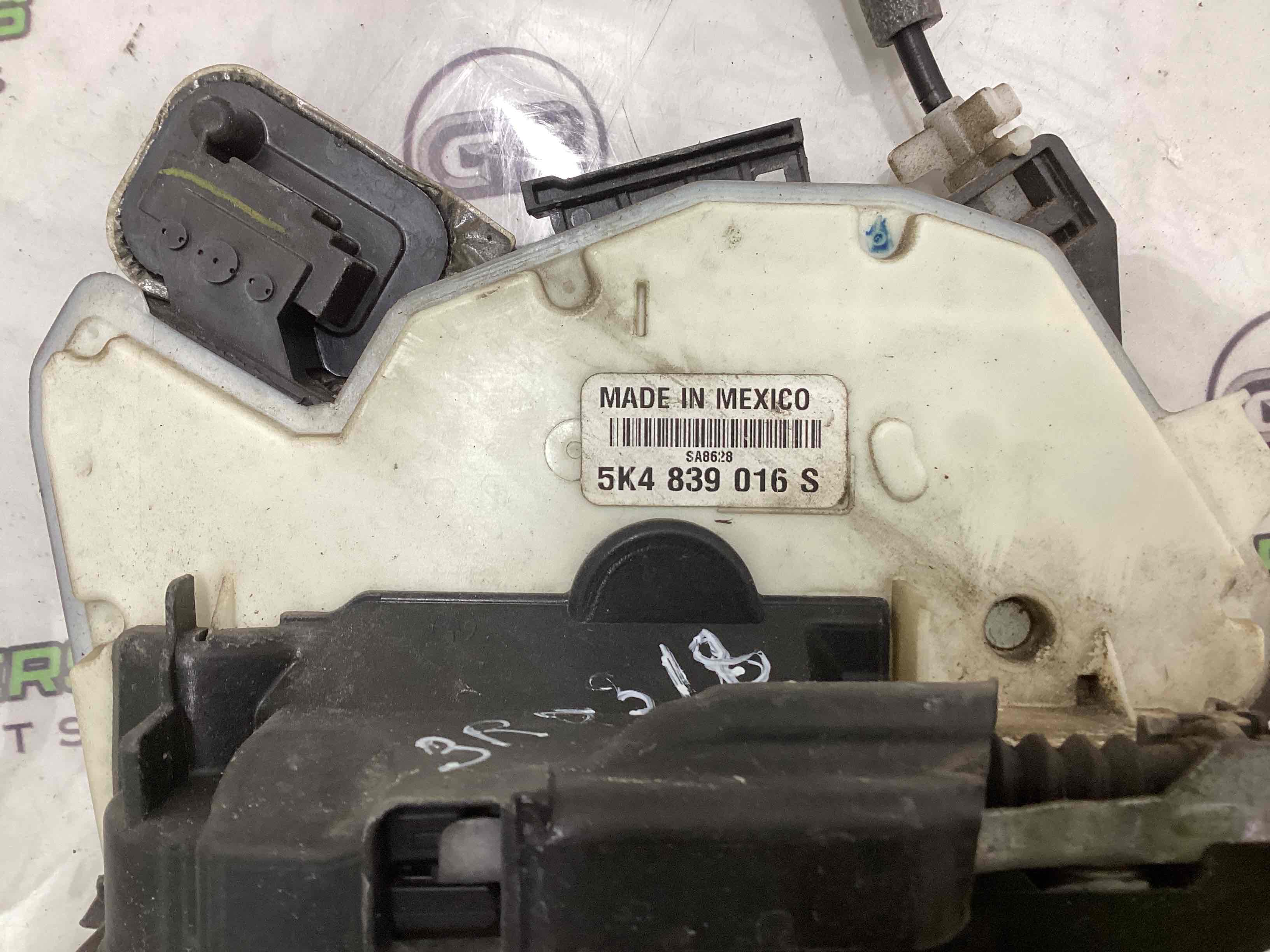 Замок дверей задньої правої