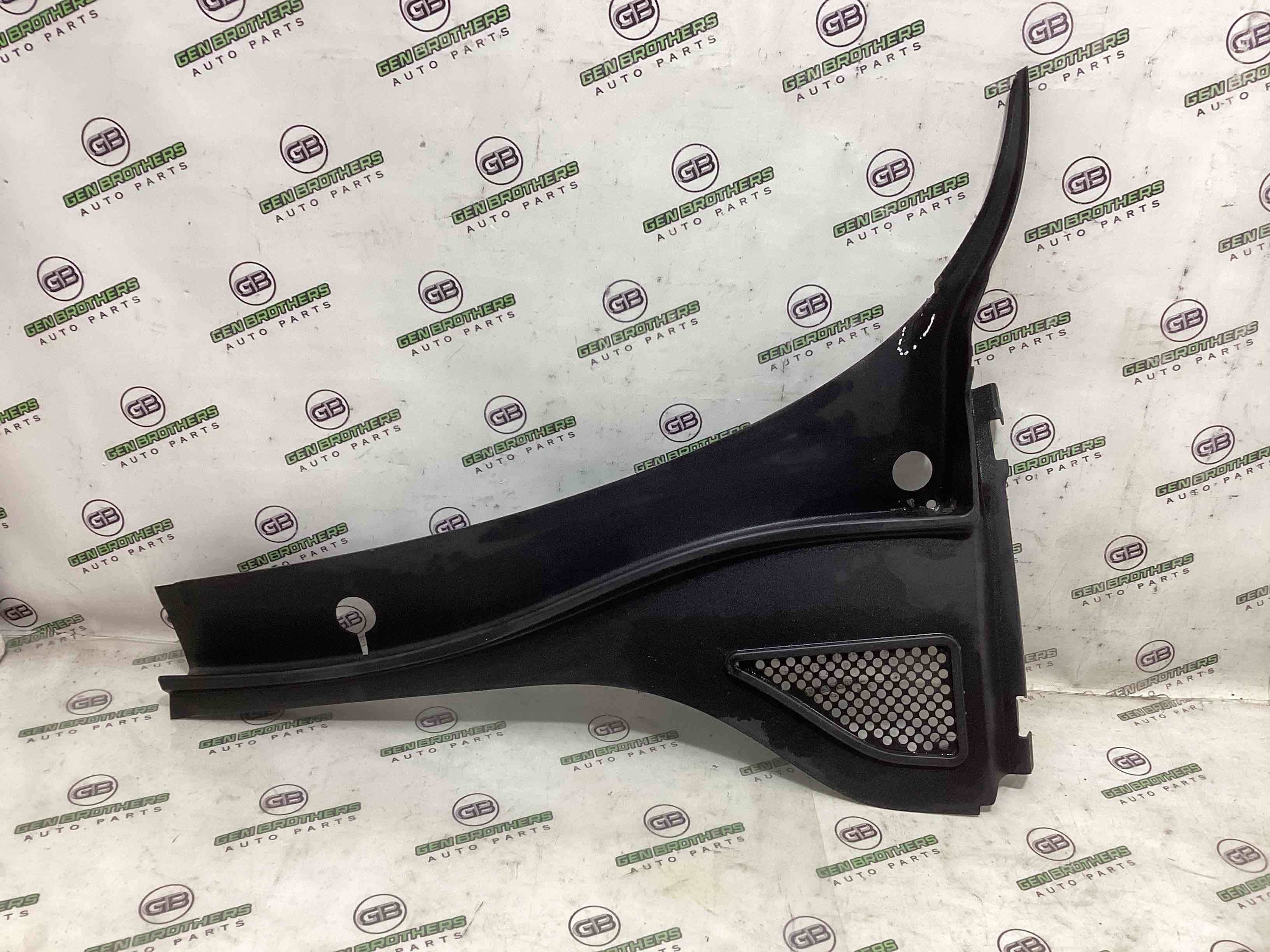 Жабо трапеції двірників, кріплення жабо