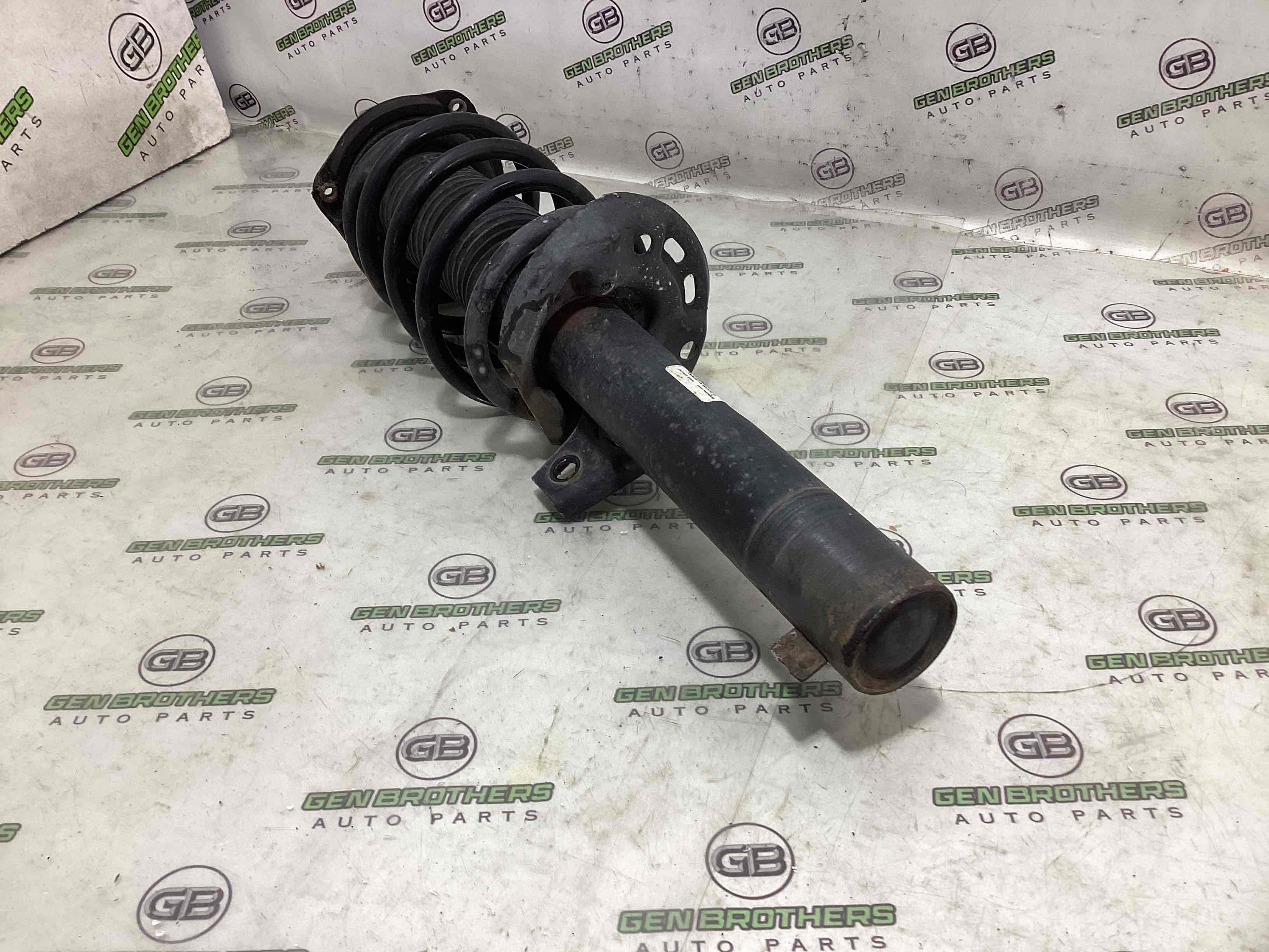 Амортизатор передній правий