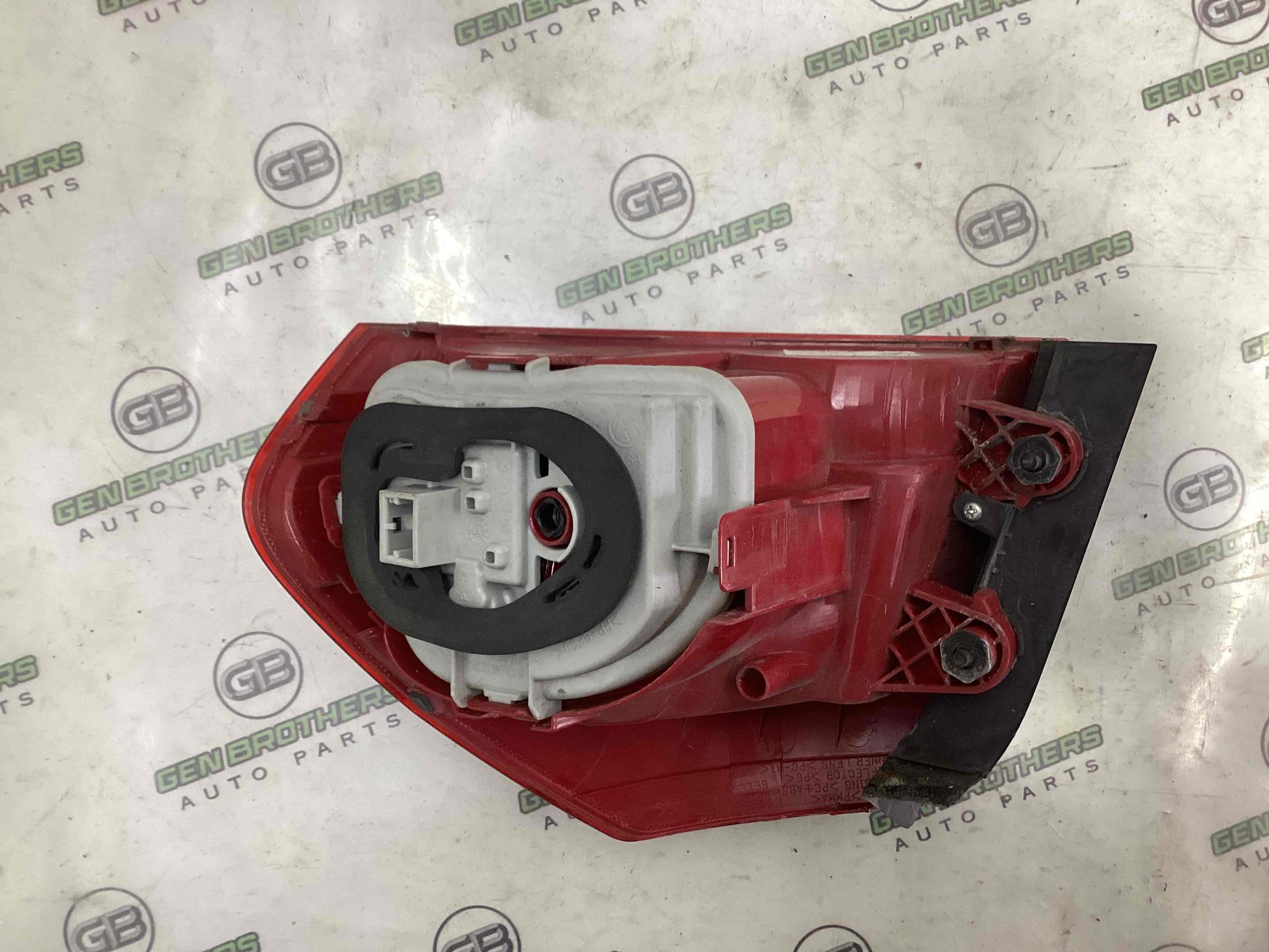 Ліхтар задній лівий