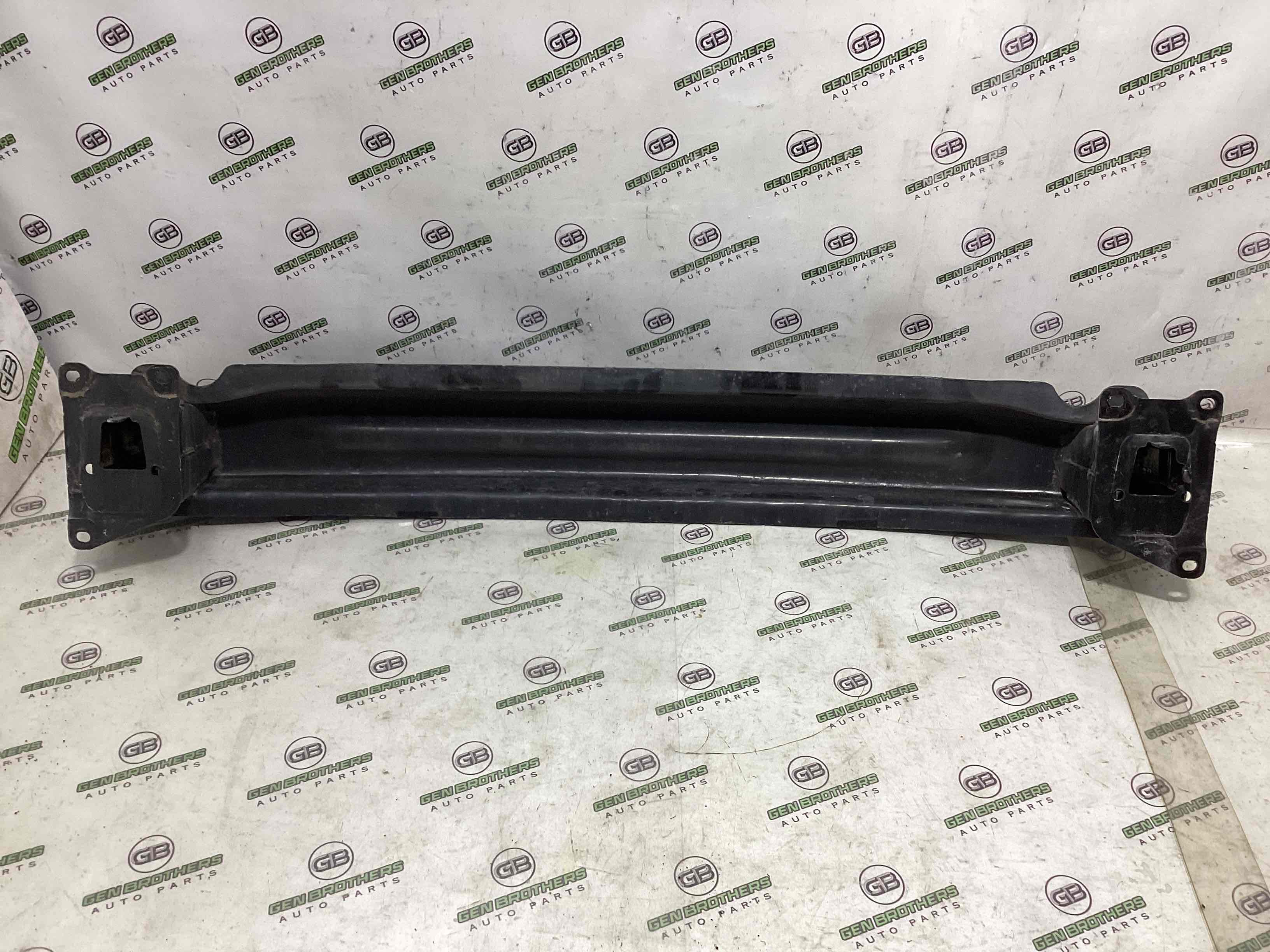 Підсилювач бампера заднього