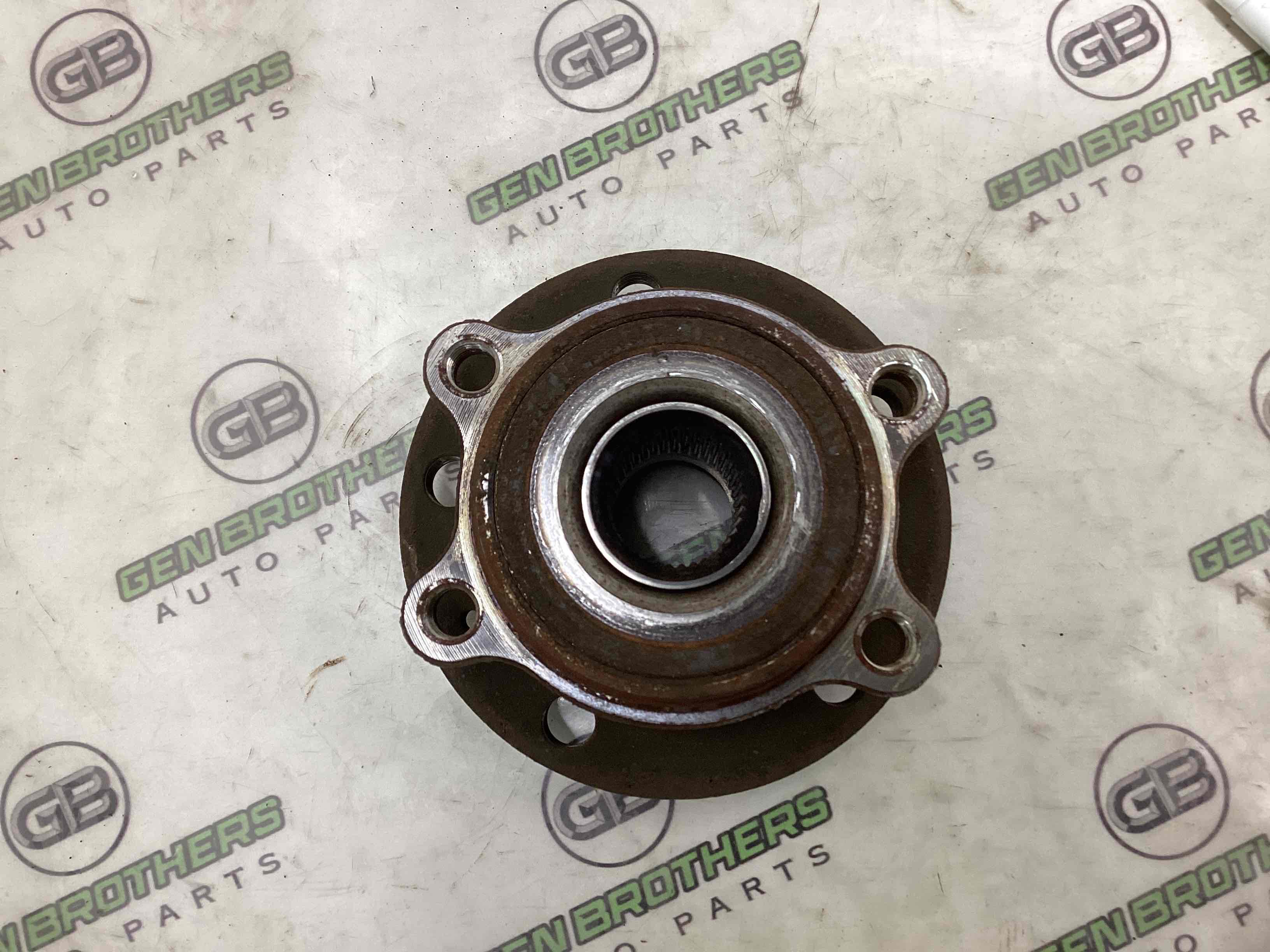 Ступиця передня