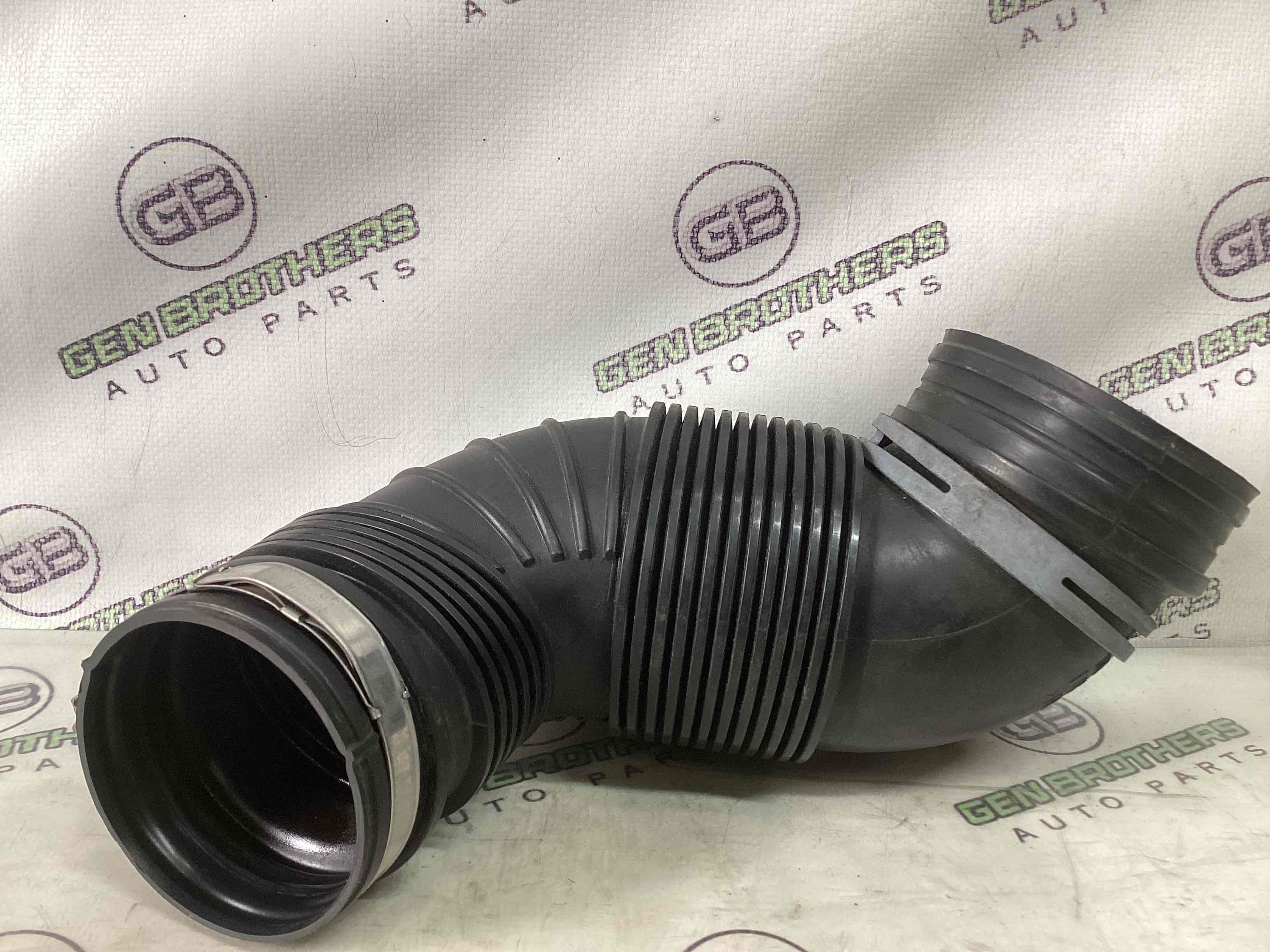 Патрубок воздушного фильтра