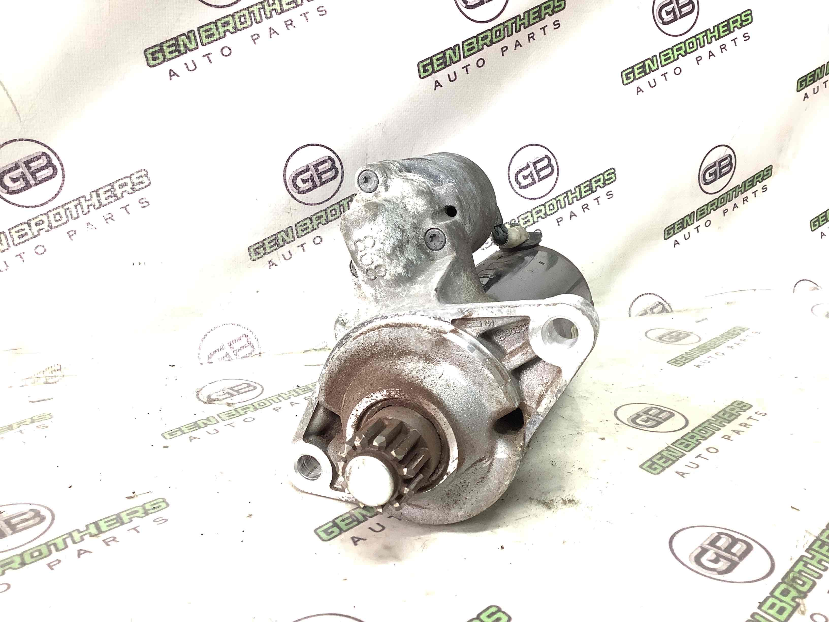 Стартер, кронштейн стартера