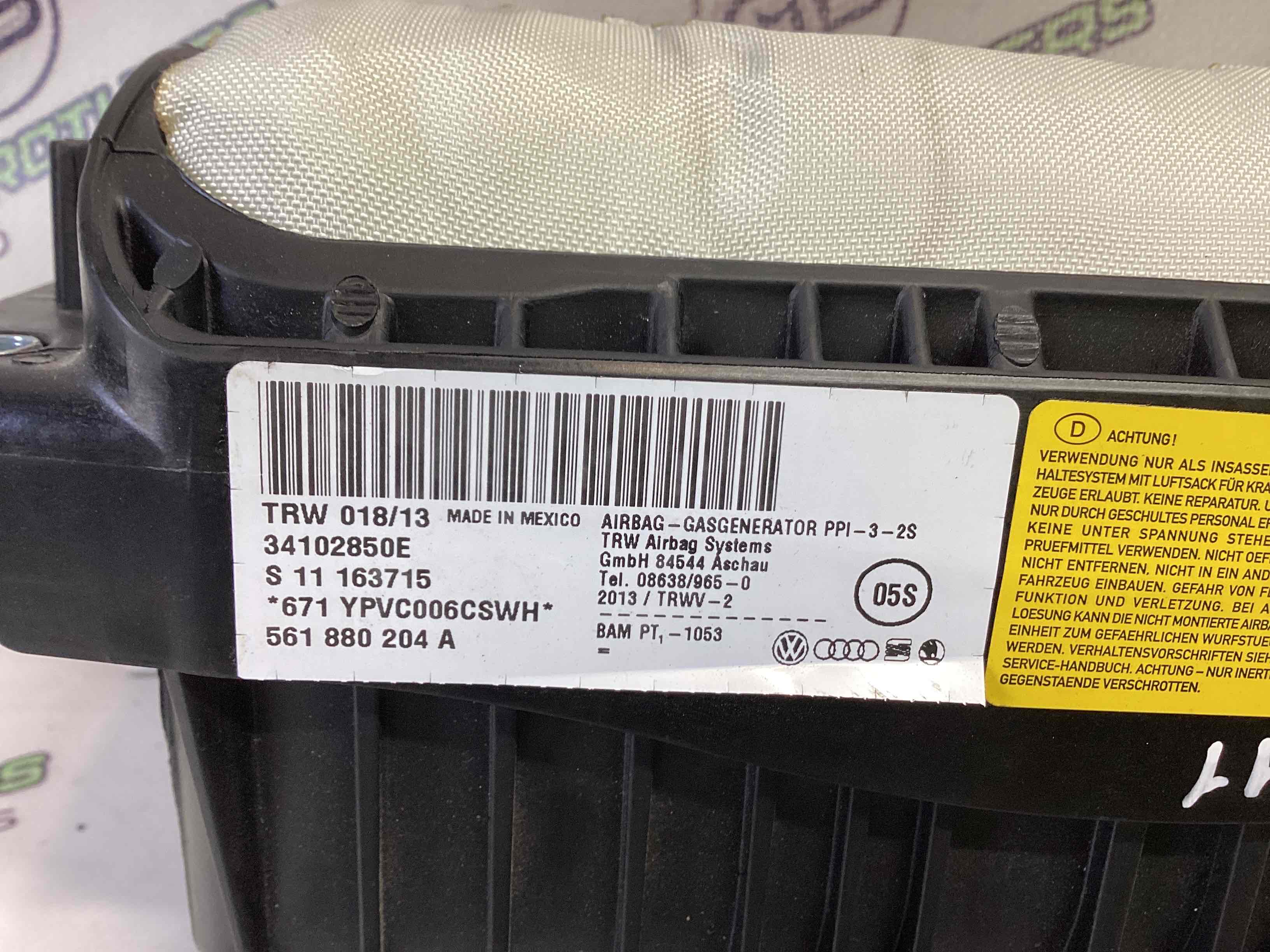 Подушка безпеки пасажира торпедо